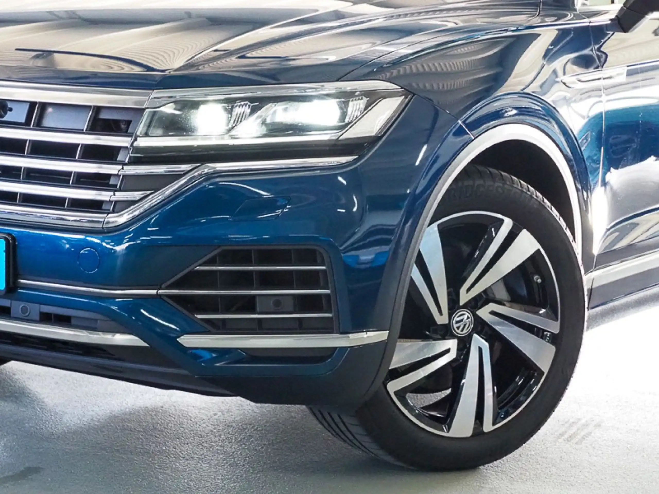 Volkswagen - Touareg