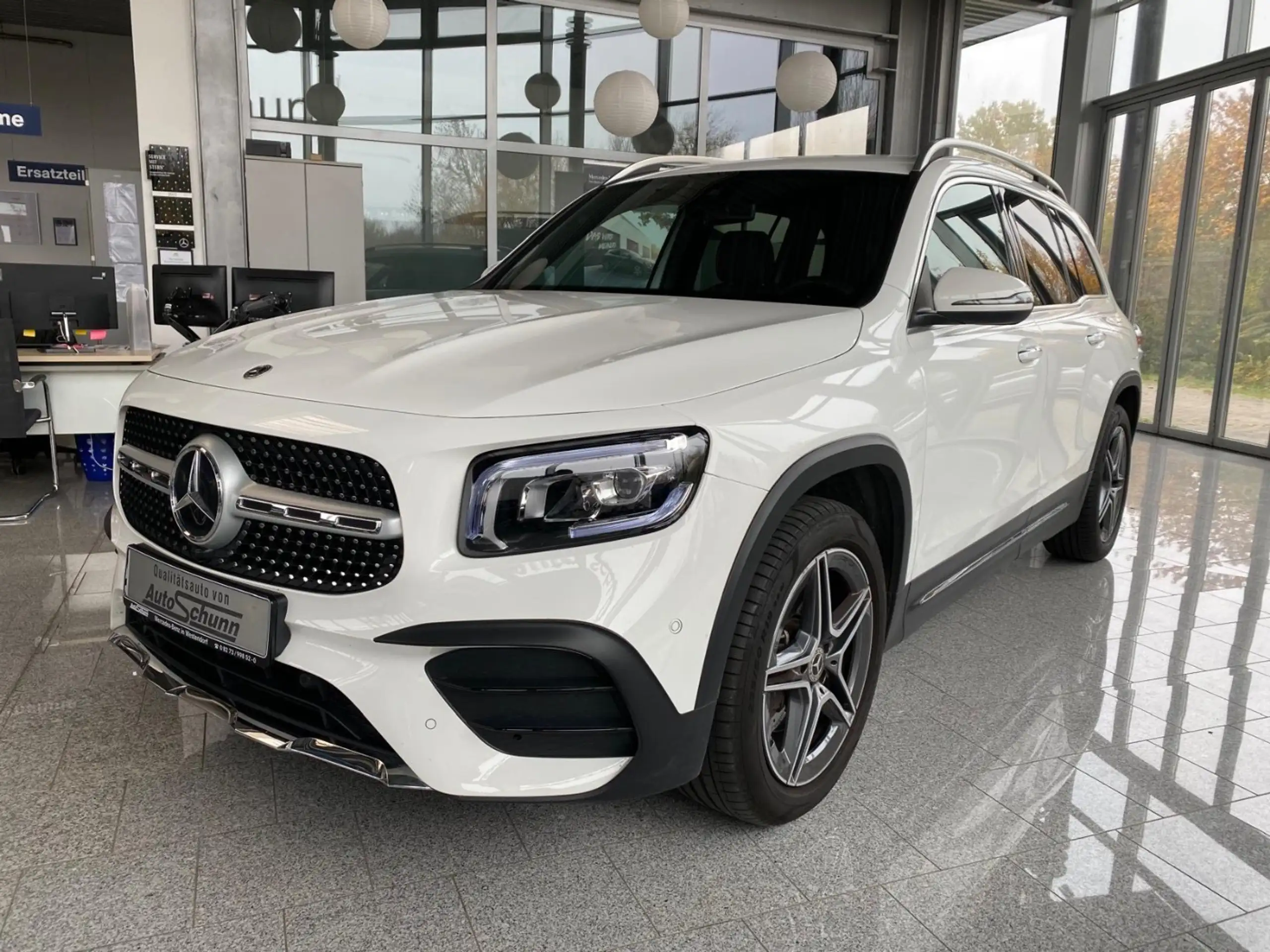 Mercedes-Benz GLB 200 2024