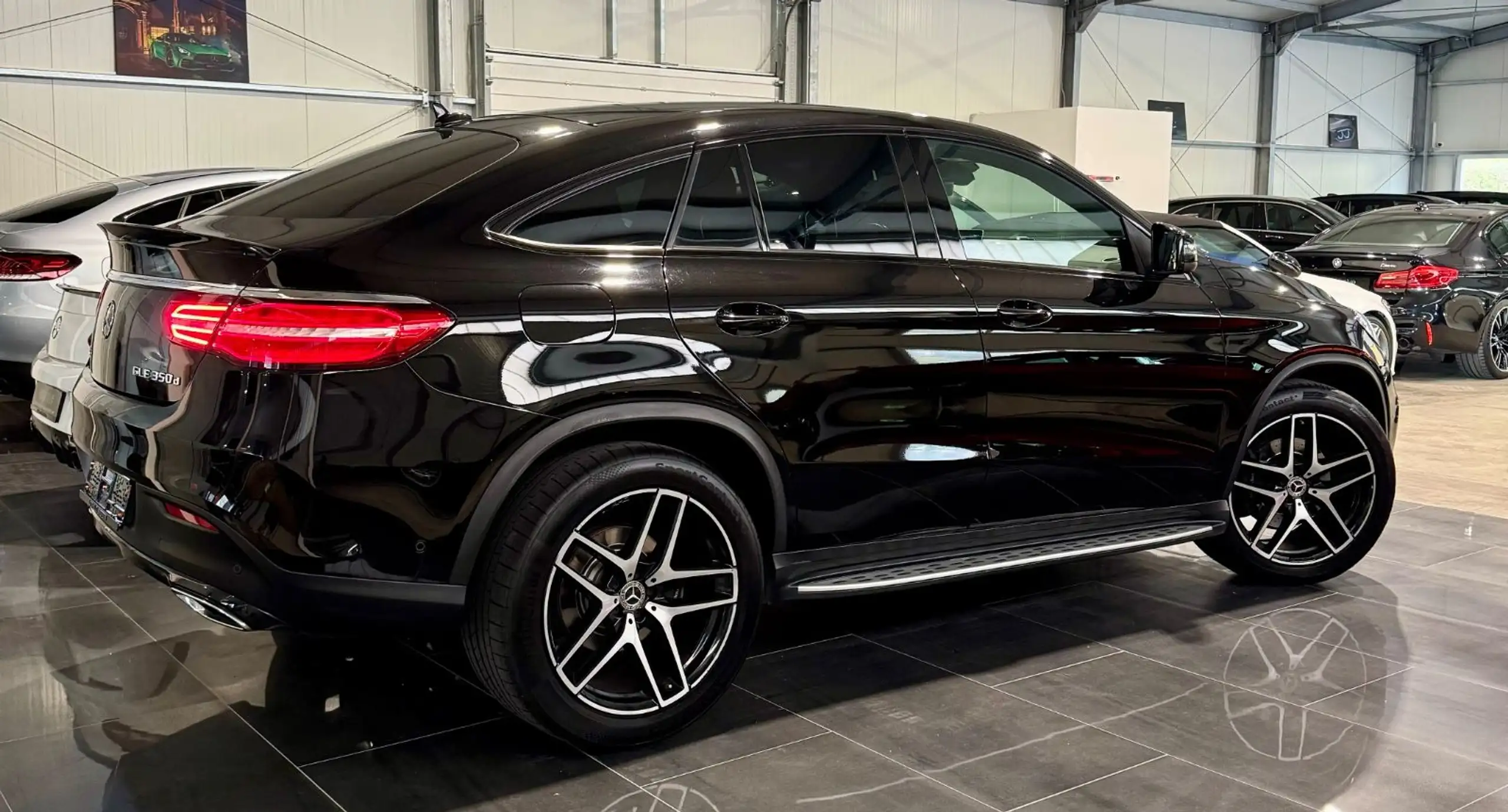 Mercedes-Benz - GLE 350