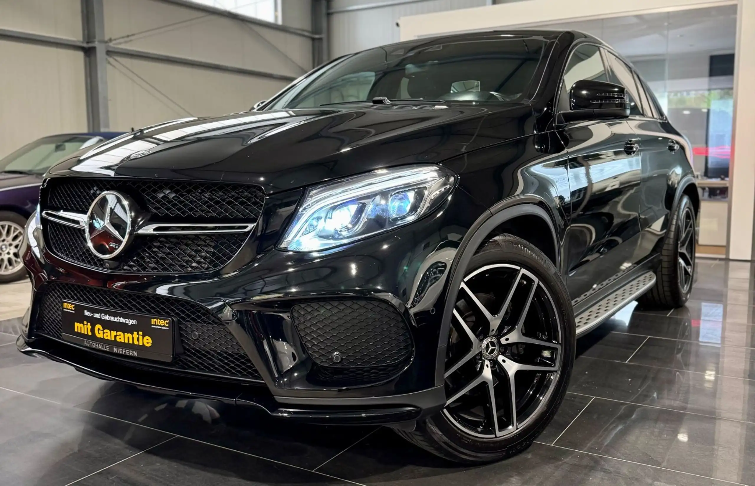 Mercedes-Benz - GLE 350