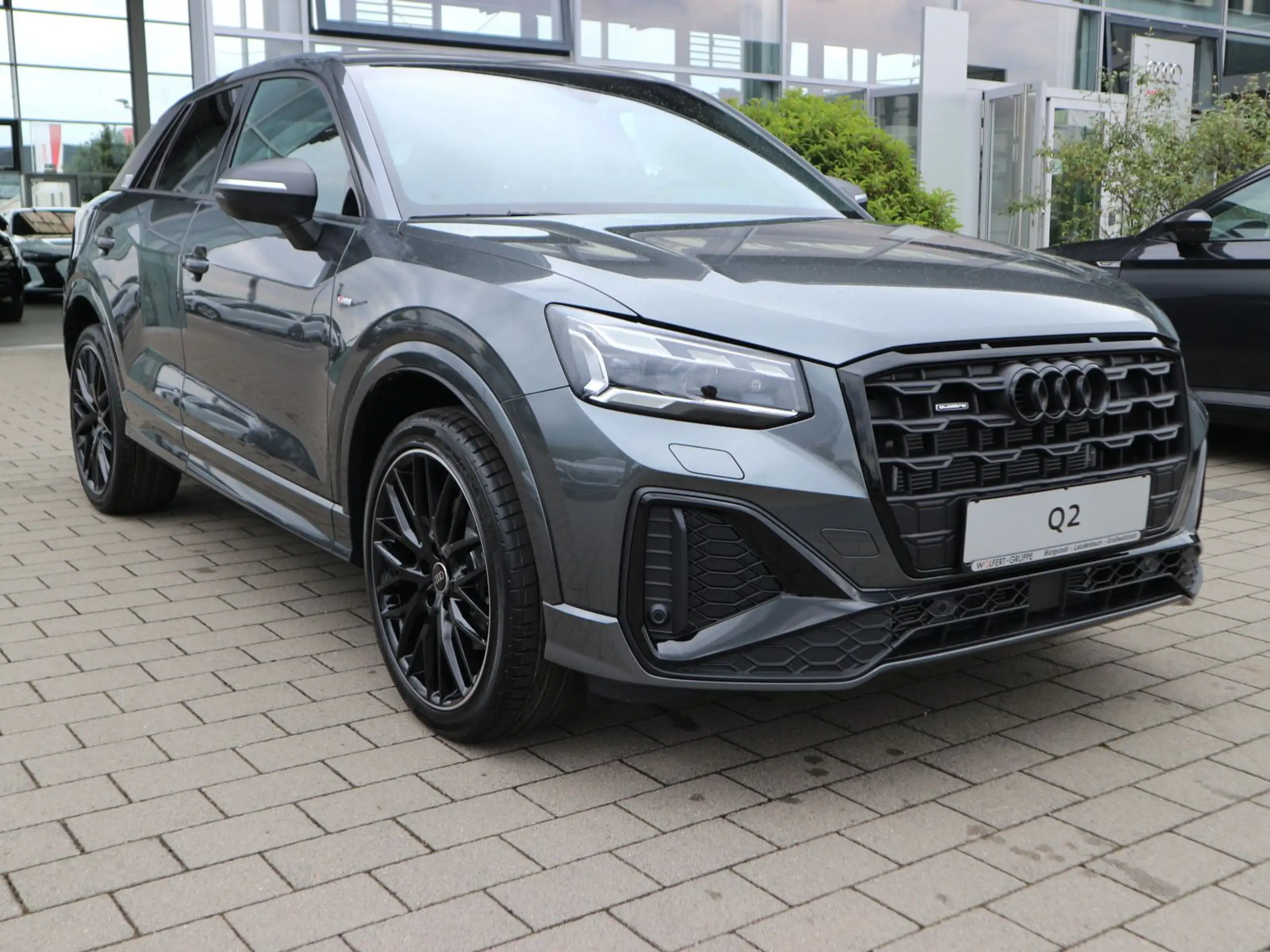 Audi - Q2