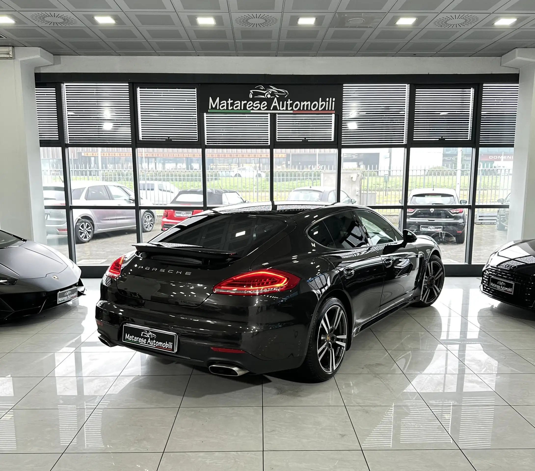 Porsche - Panamera