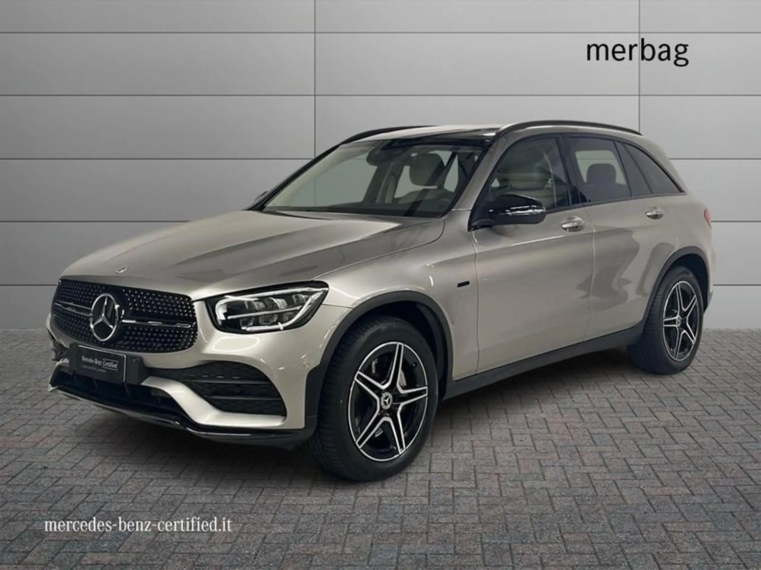 Mercedes-Benz - GLC 300