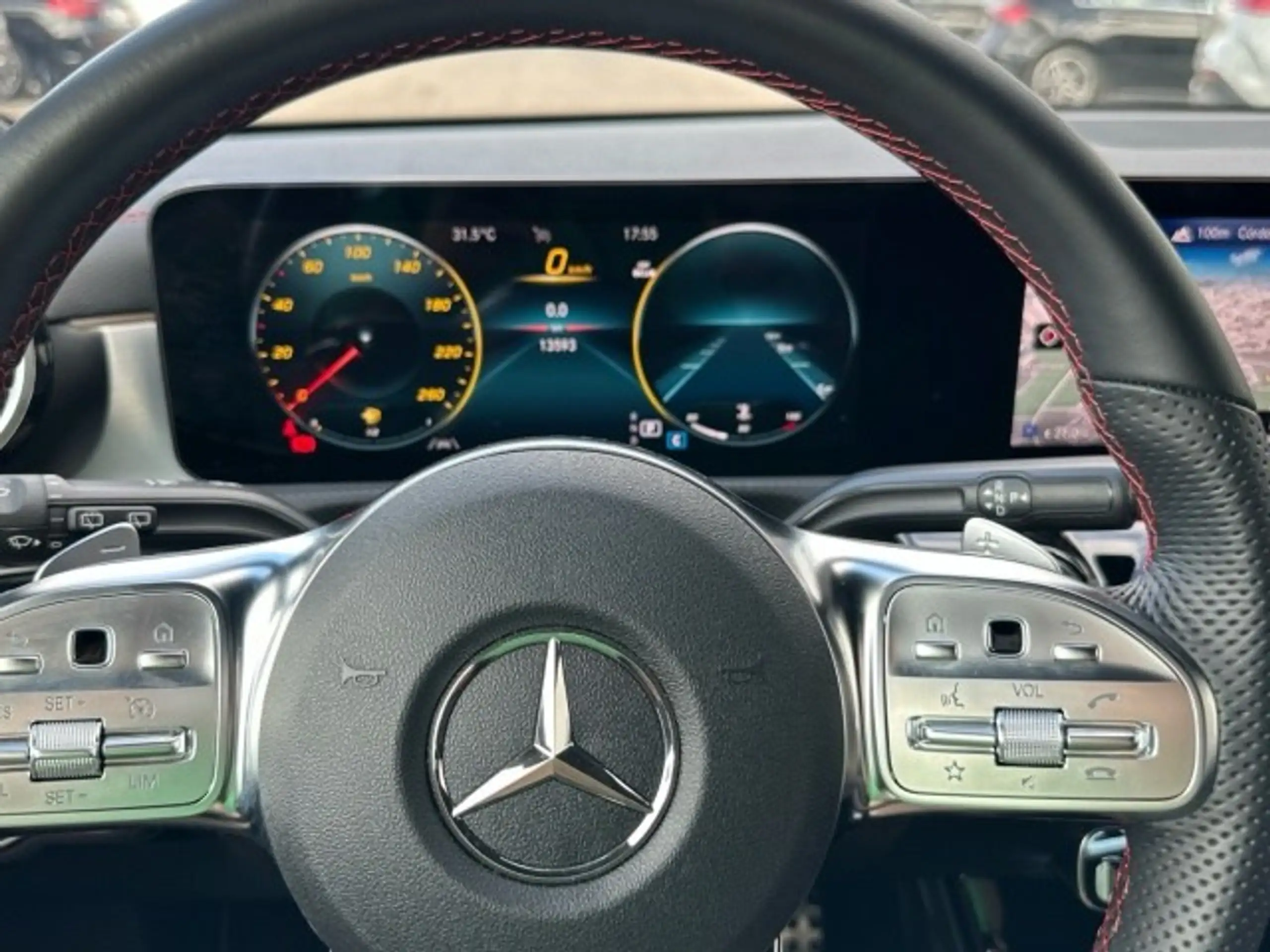 Mercedes-Benz - CLA 200