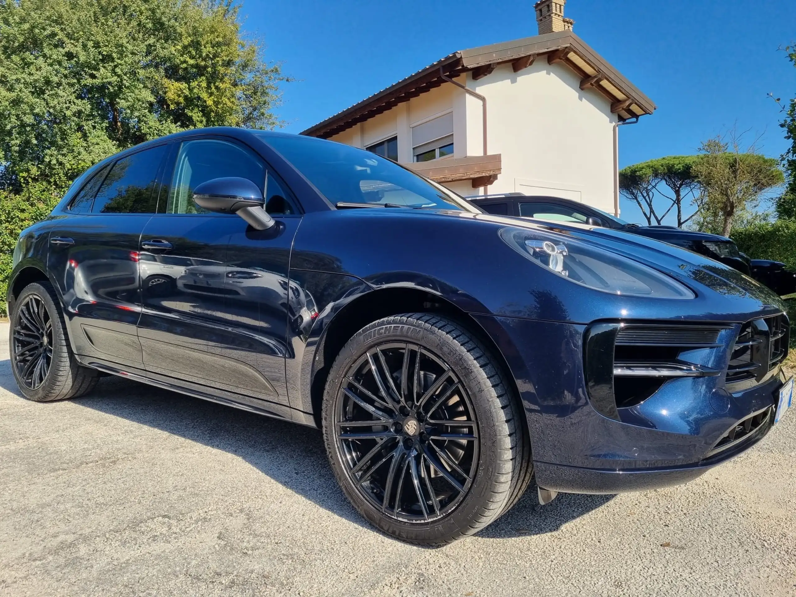 Porsche - Macan