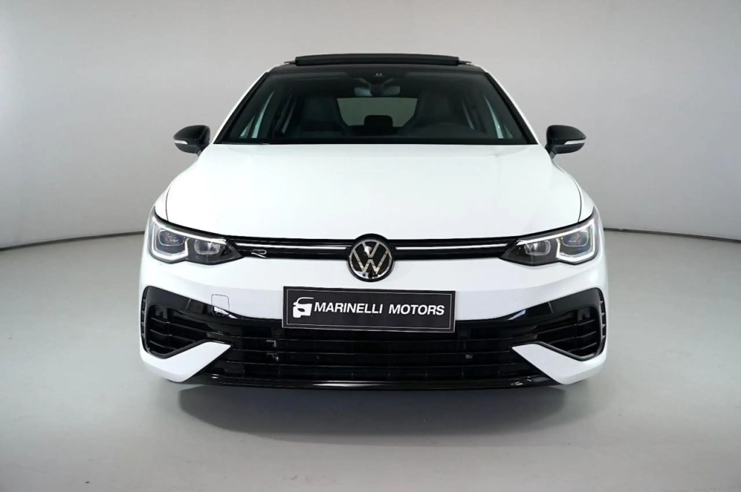 Volkswagen - Golf R