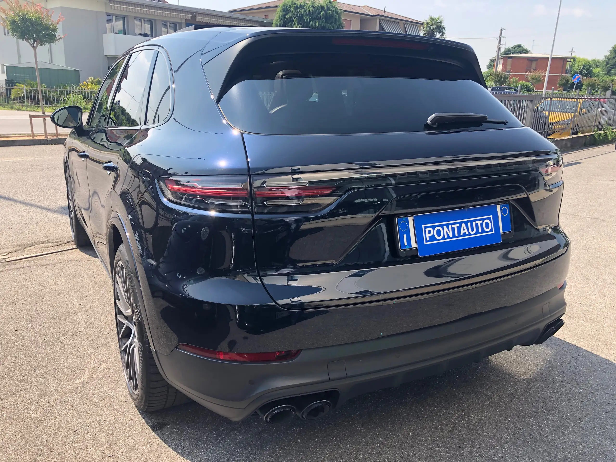 Porsche - Cayenne