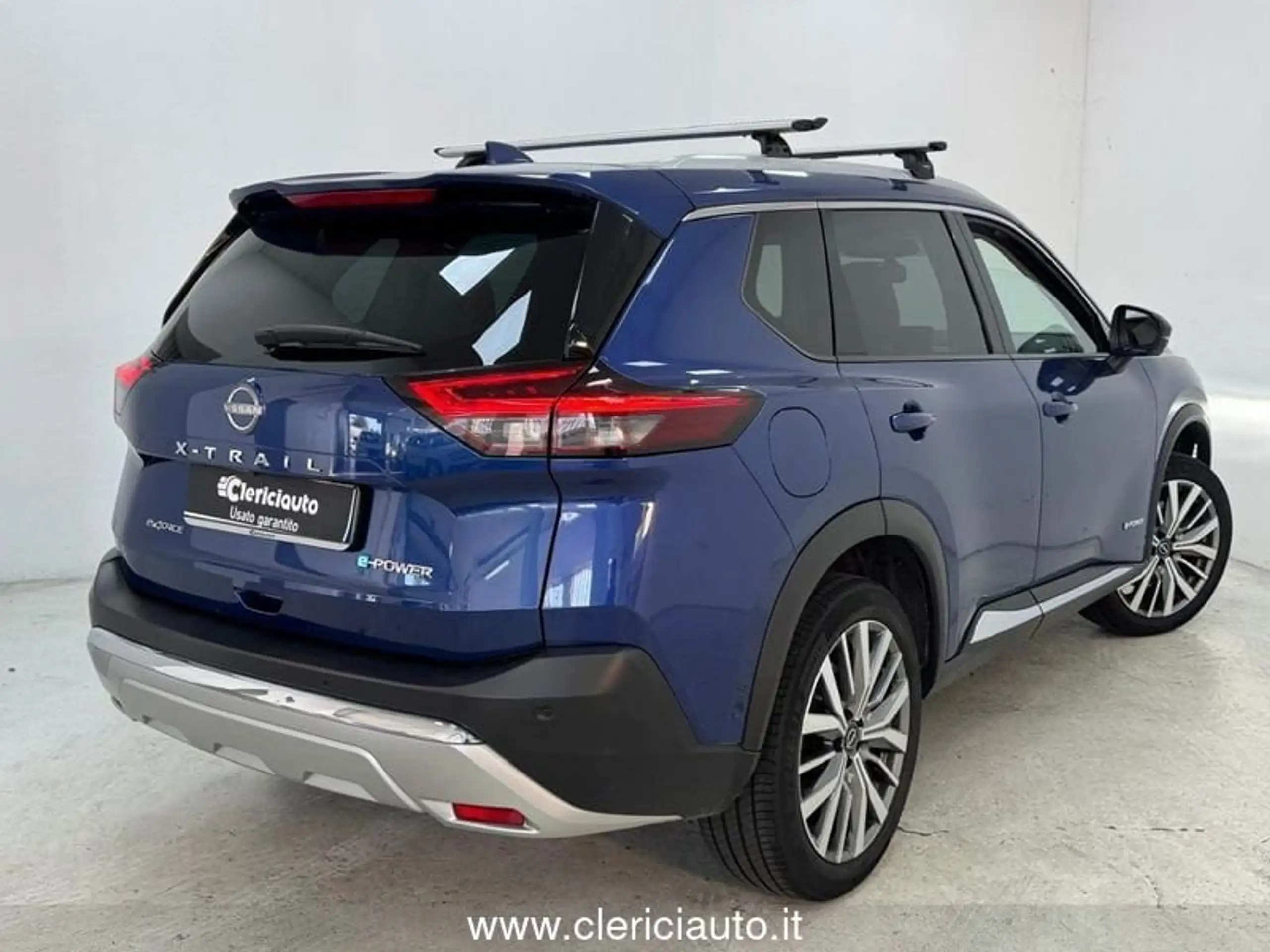 Nissan - X-Trail