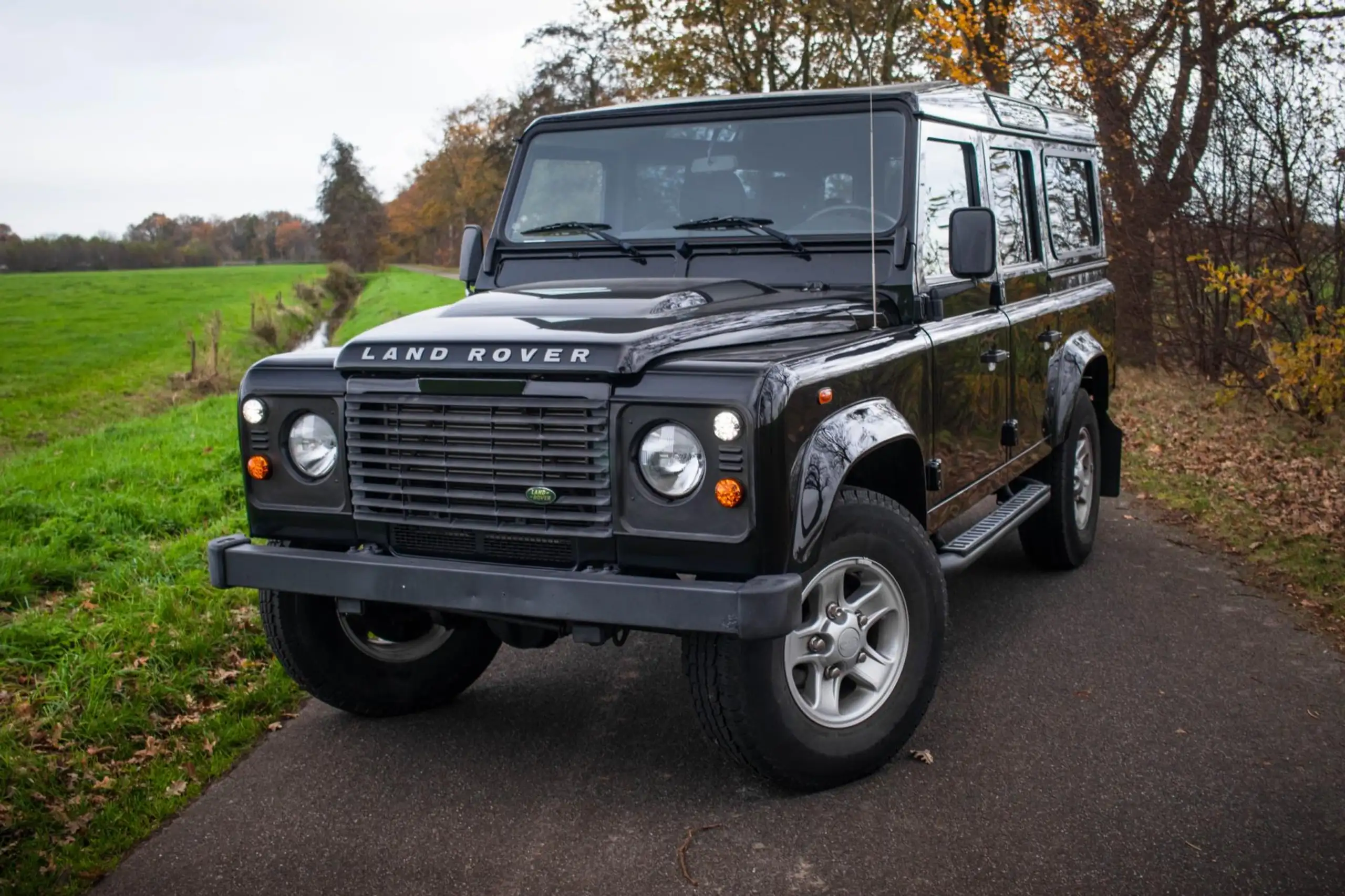 Land Rover Defender 2010