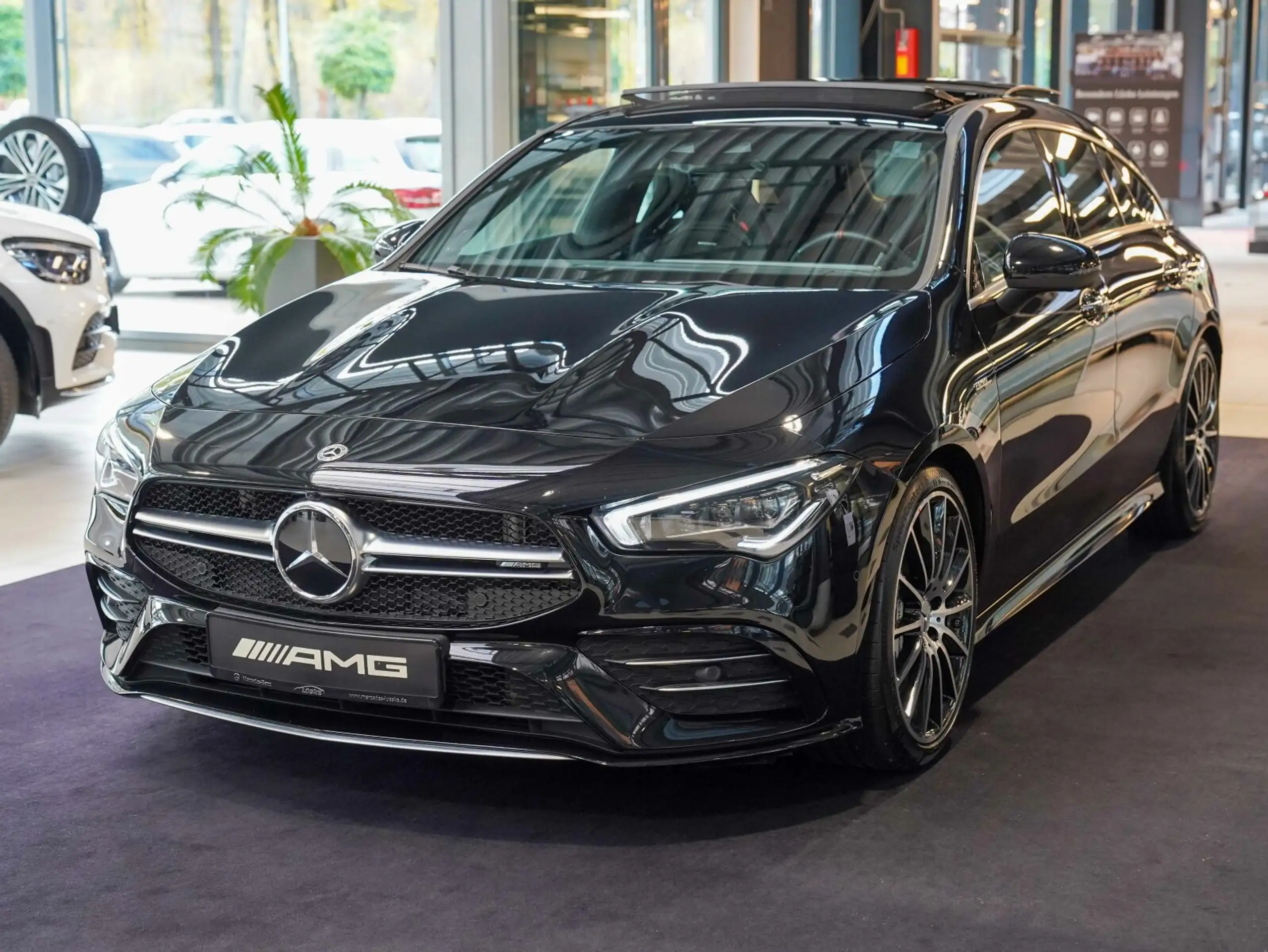 Mercedes-Benz - CLA 35 AMG