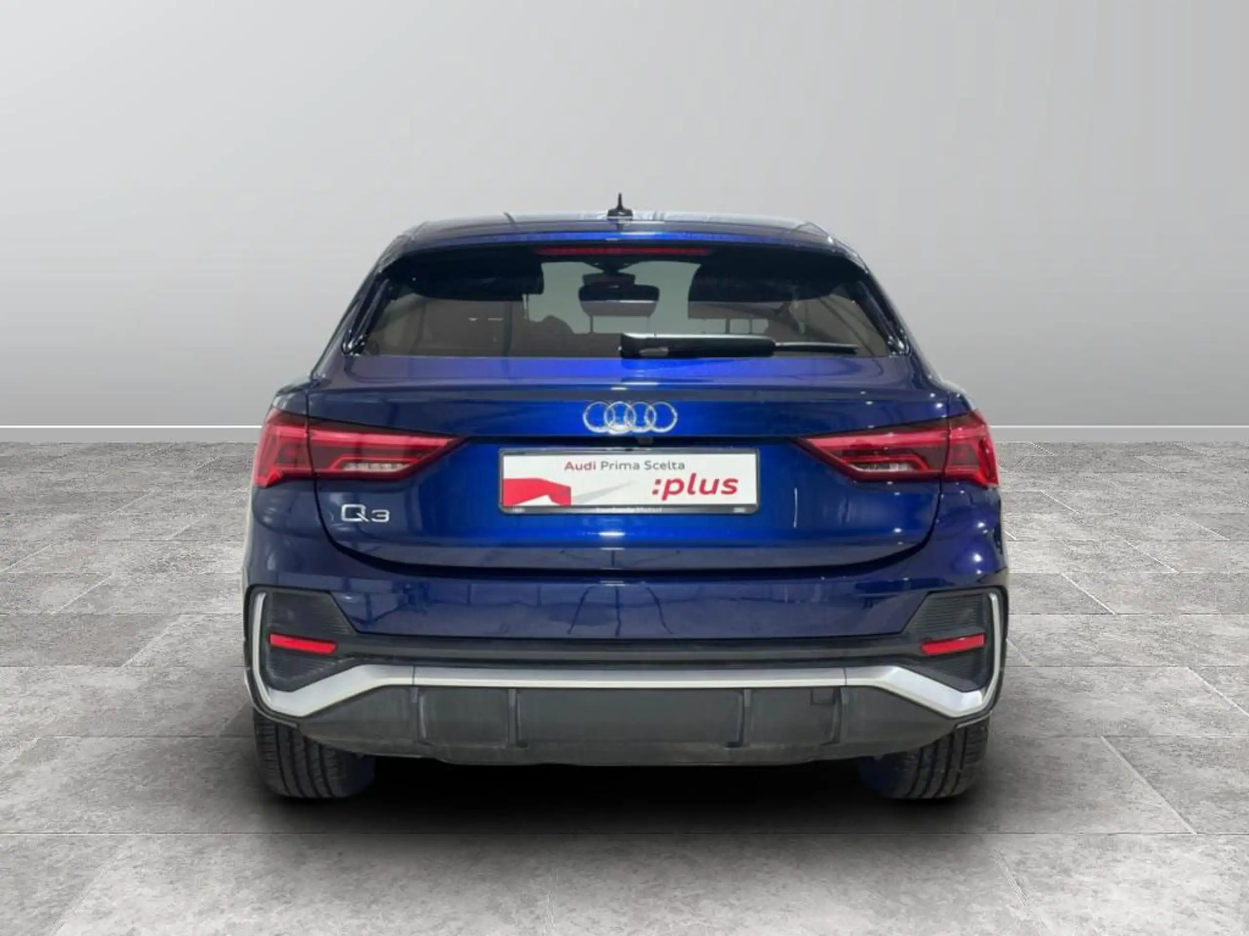 Audi - Q3