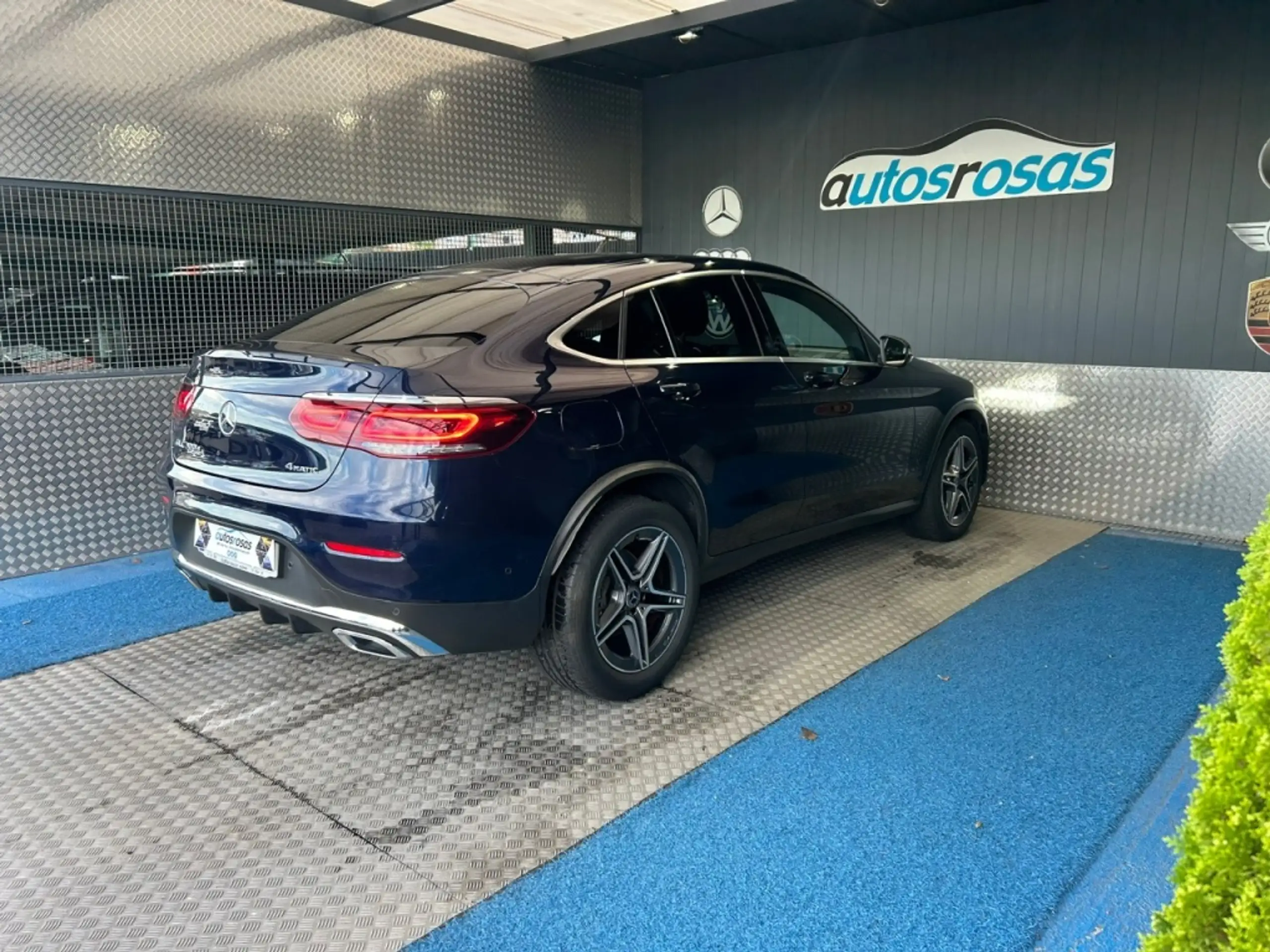 Mercedes-Benz - GLC 300