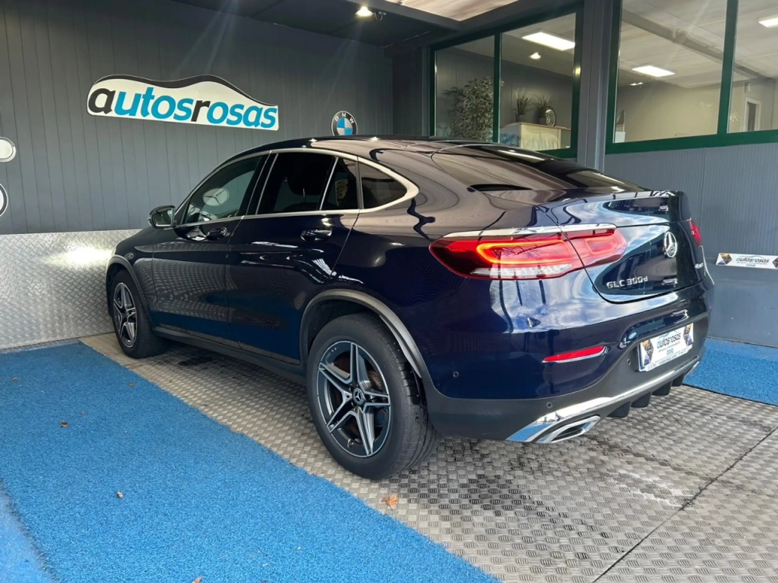 Mercedes-Benz - GLC 300