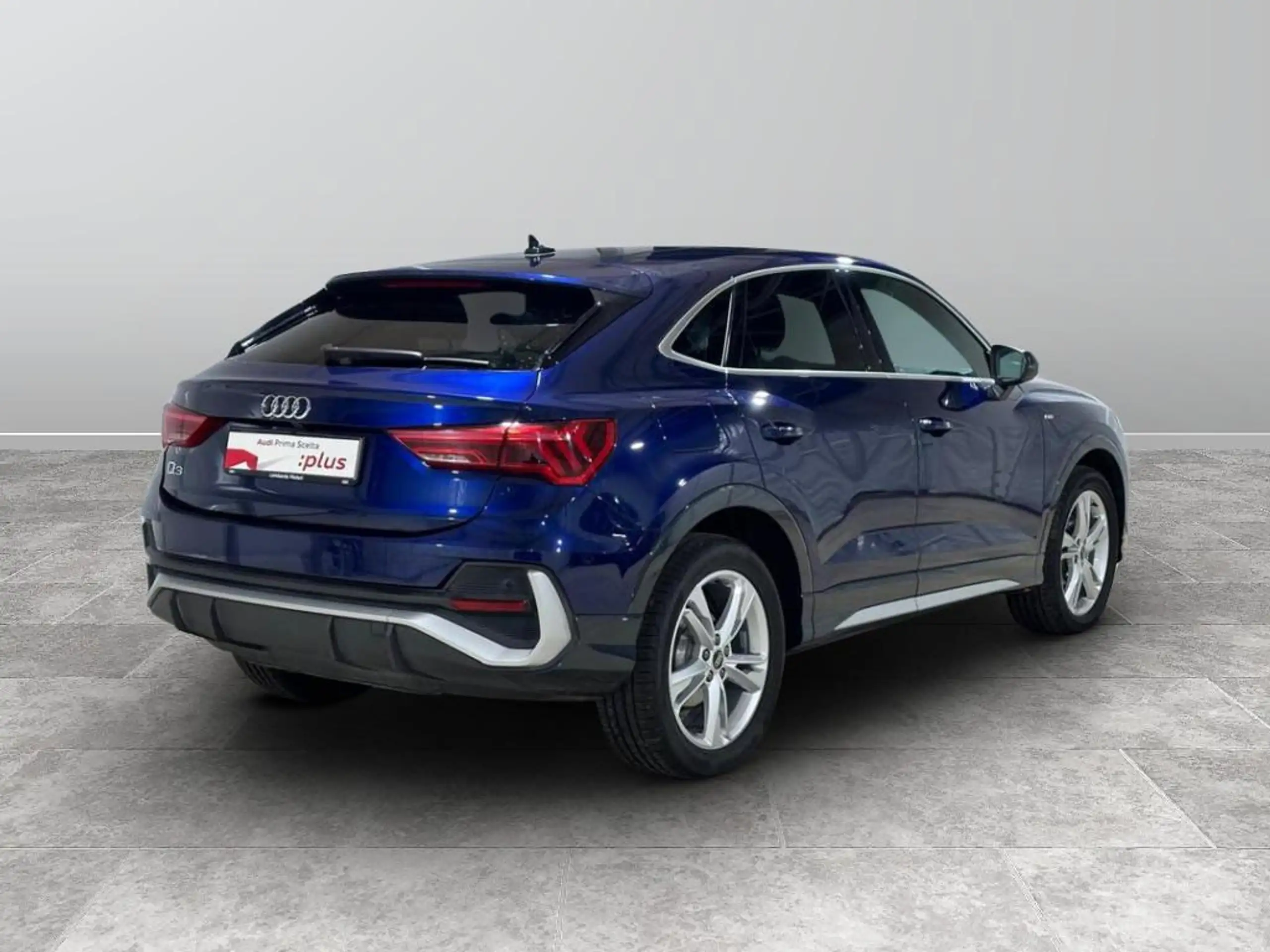 Audi - Q3