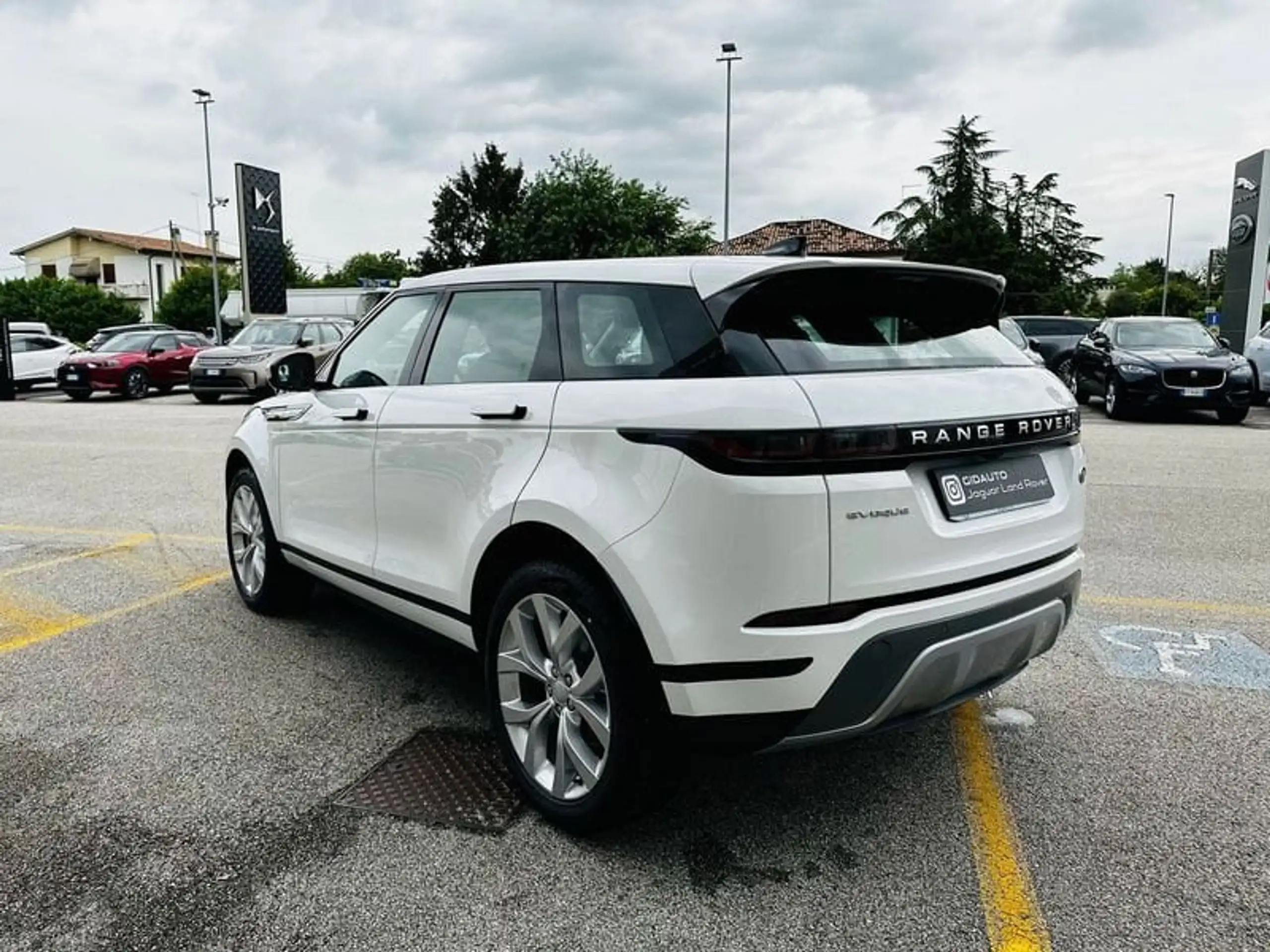 Land Rover - Range Rover Evoque