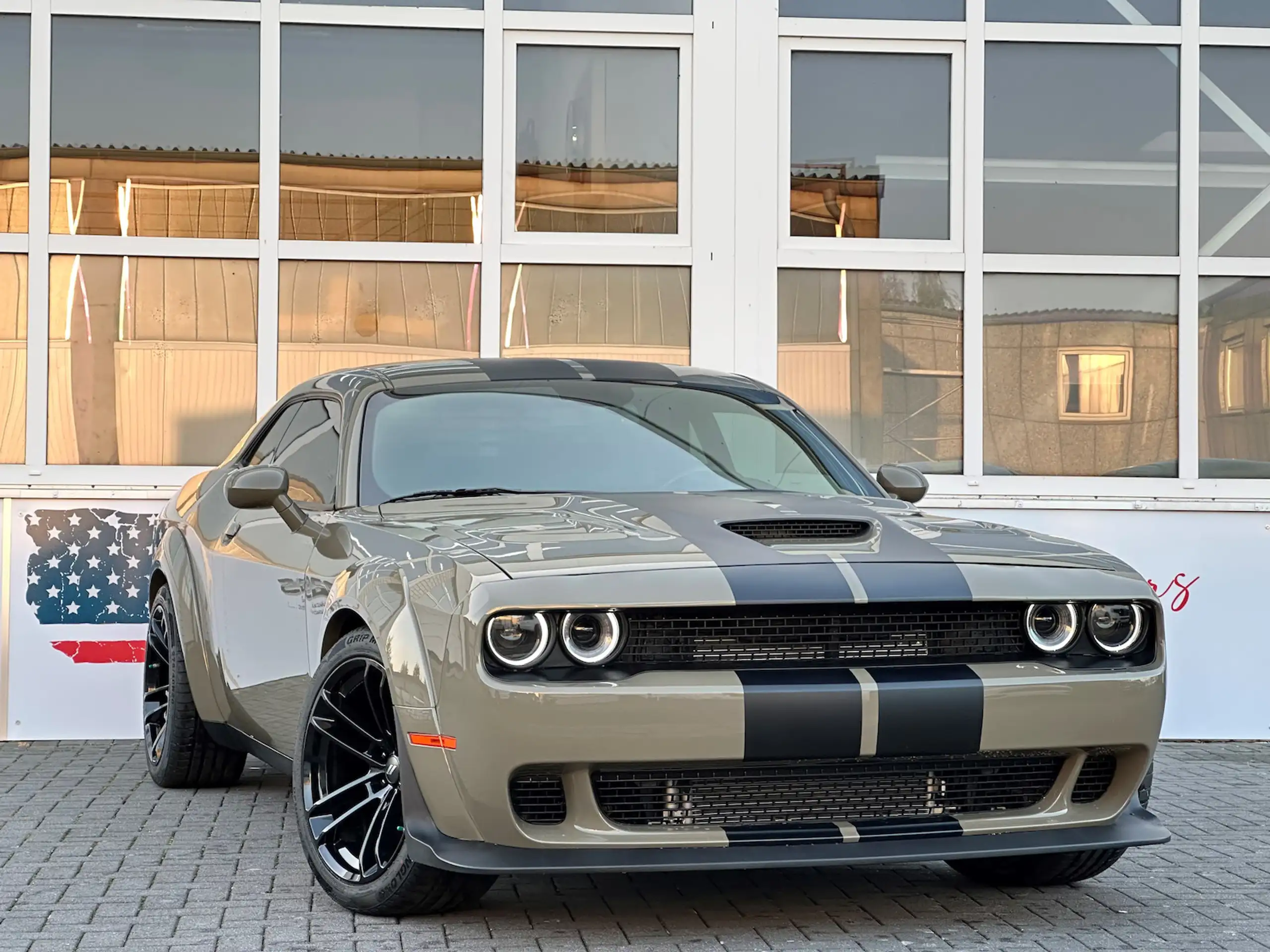 Dodge - Challenger