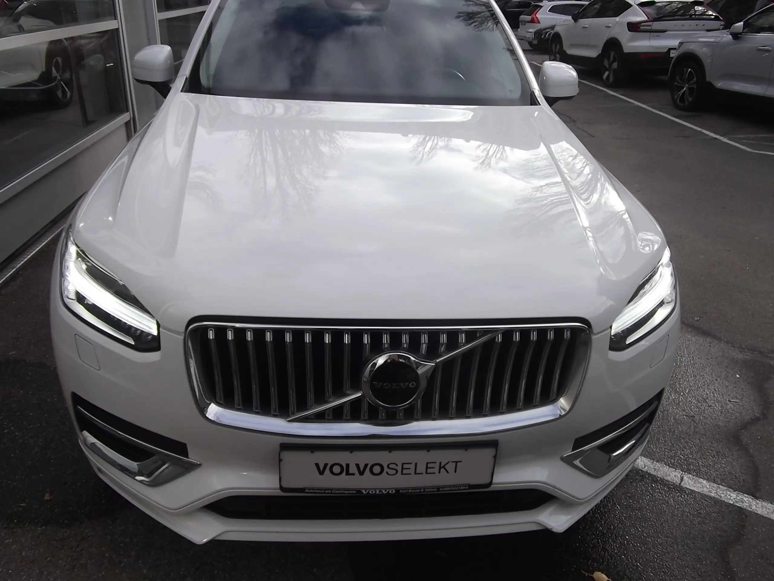 Volvo - XC90