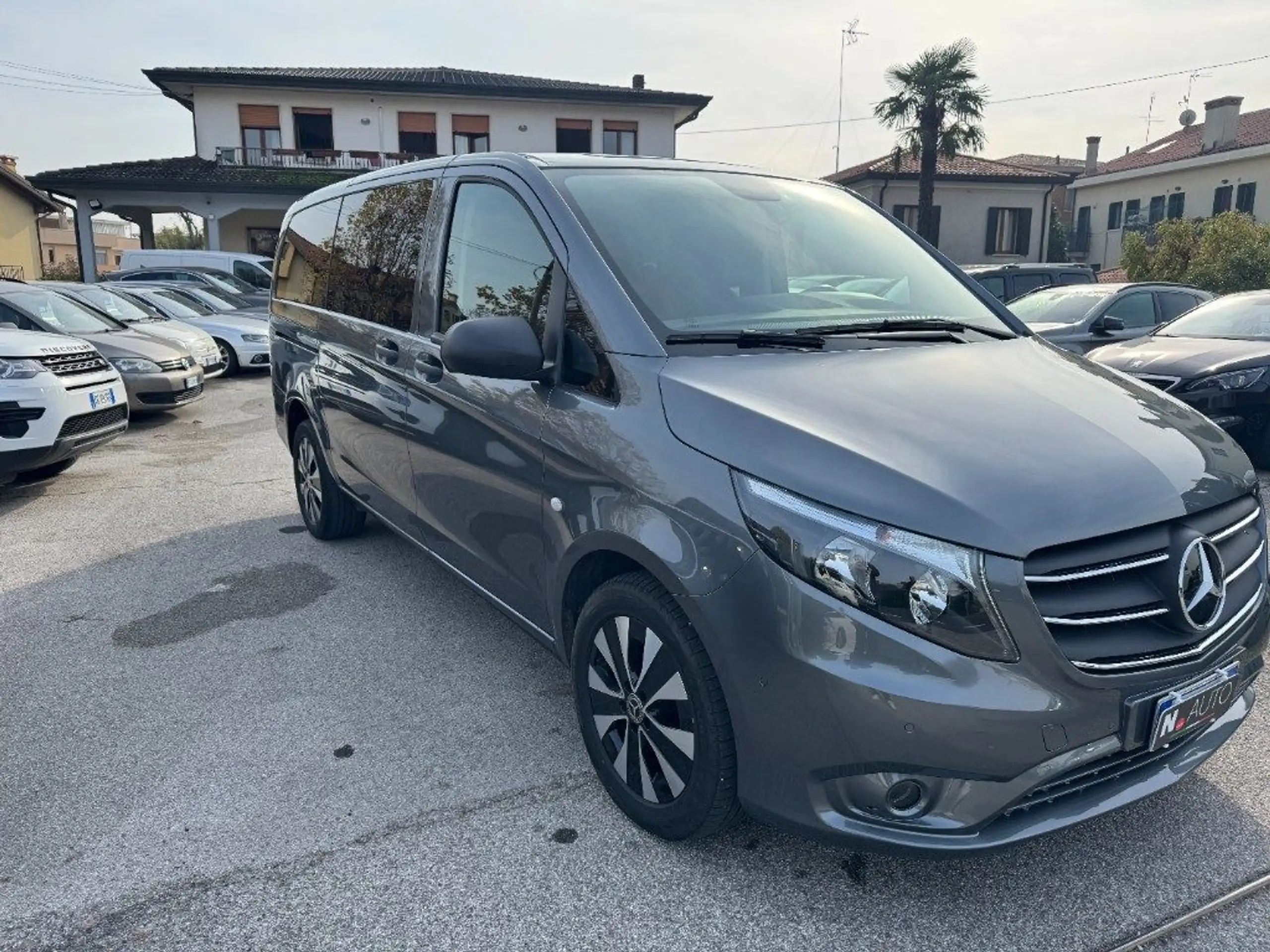 Mercedes-Benz - Vito