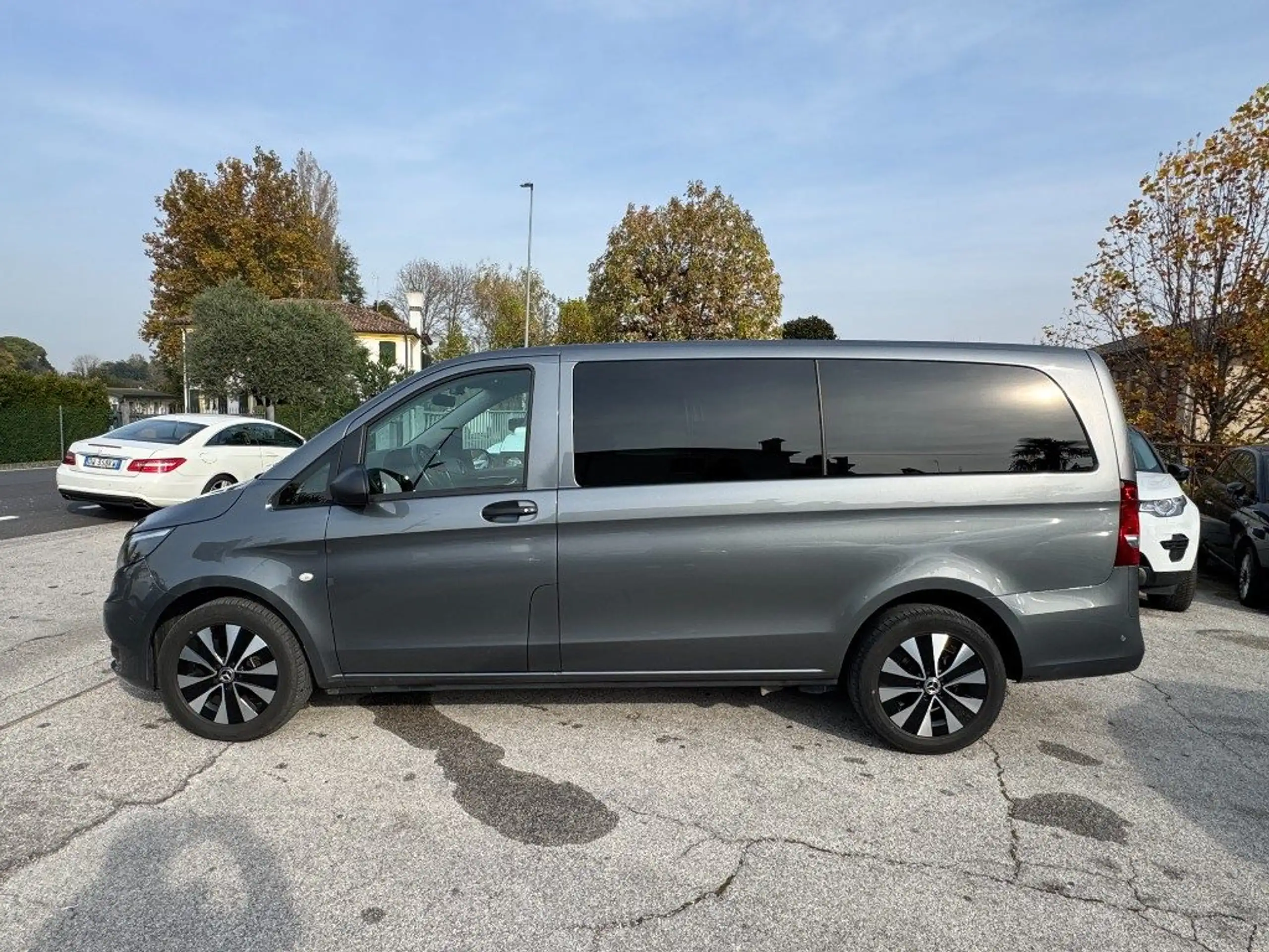 Mercedes-Benz - Vito