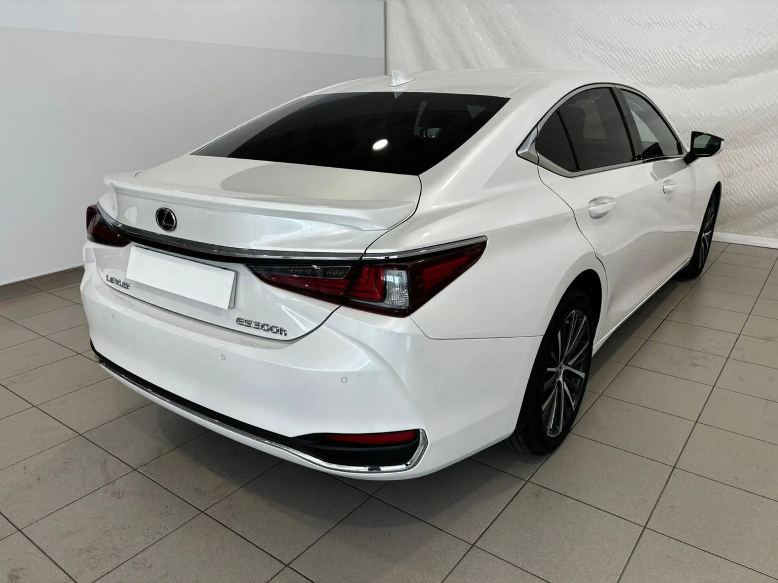 Lexus - ES 300