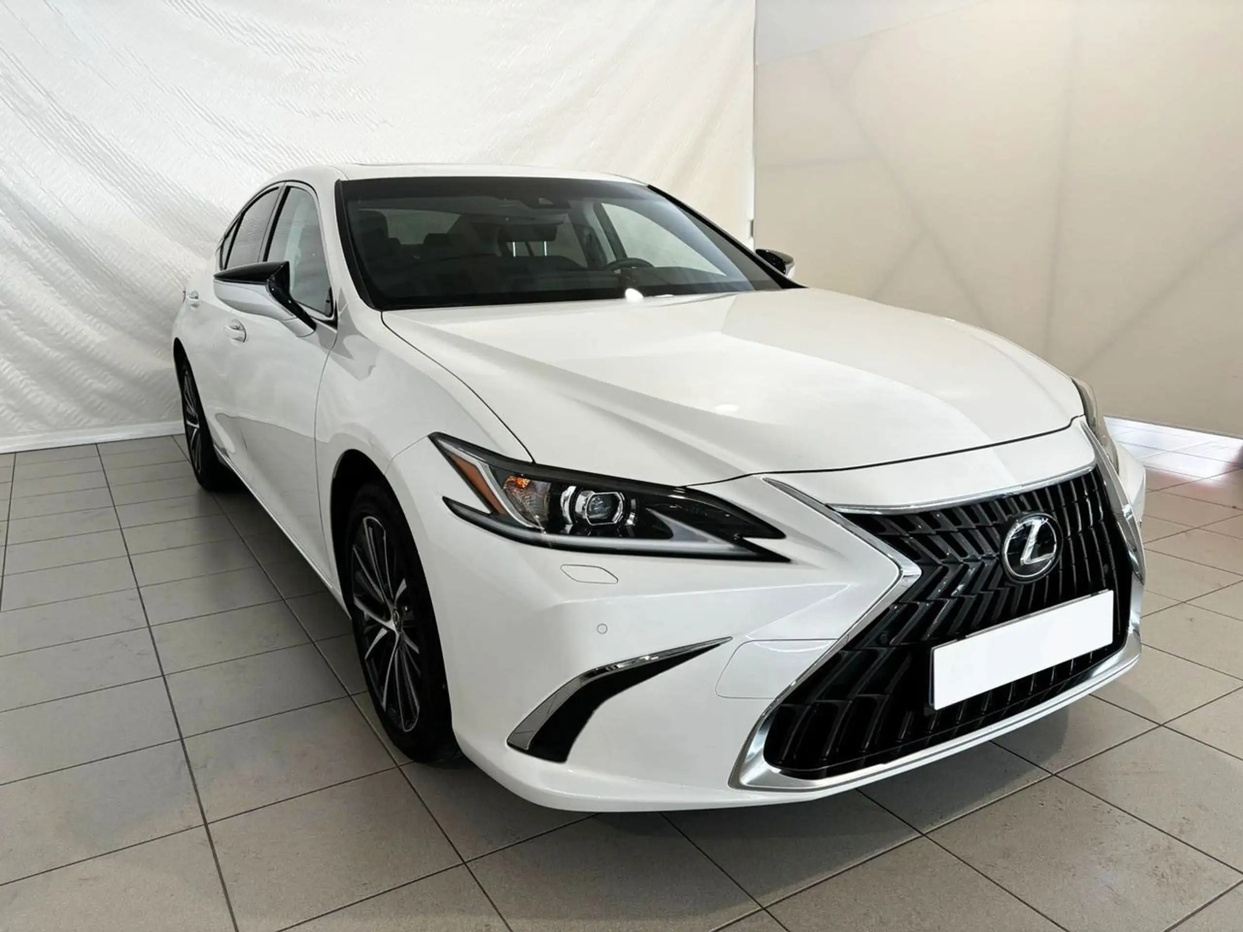 Lexus - ES 300