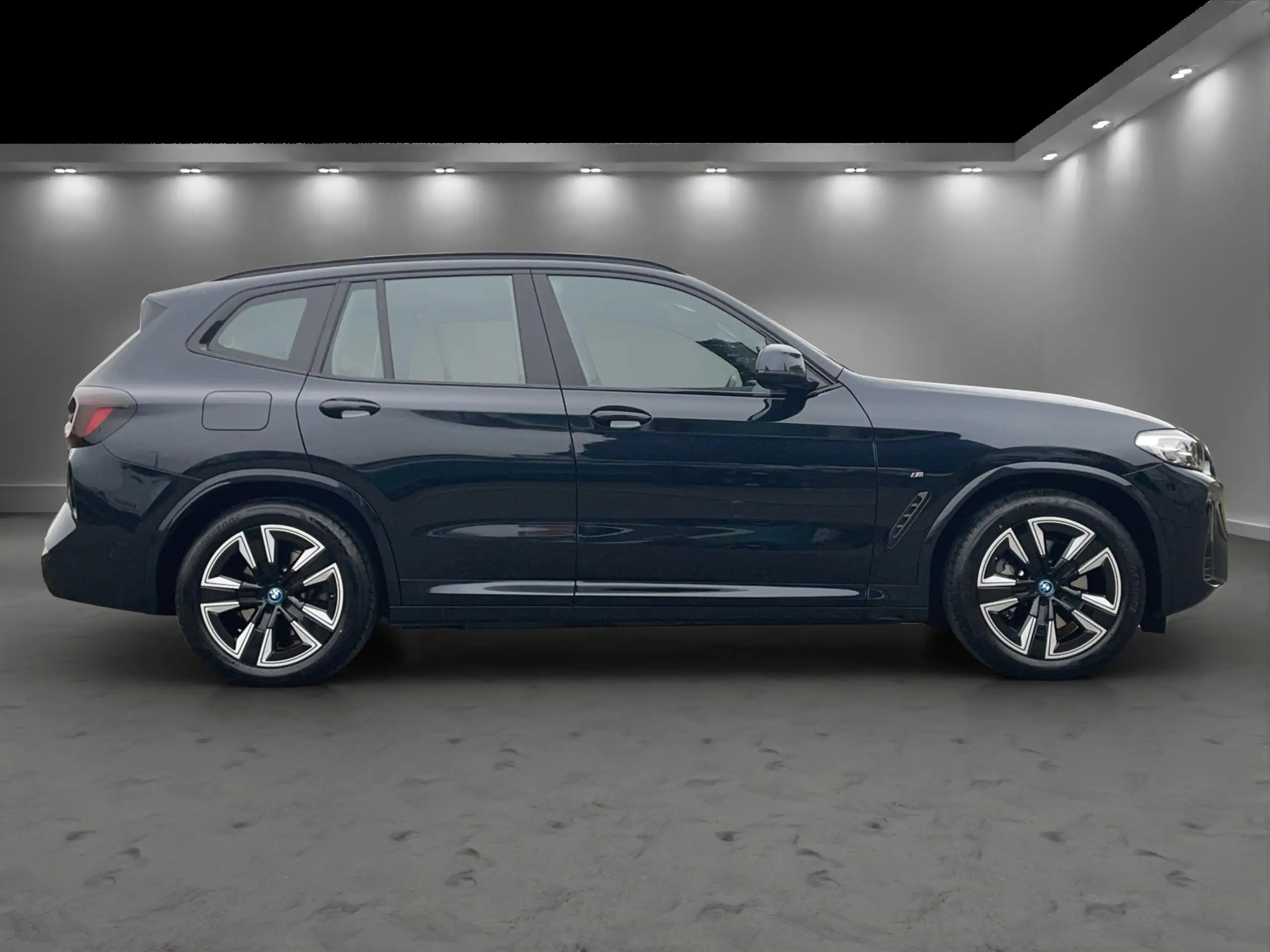 BMW - iX3