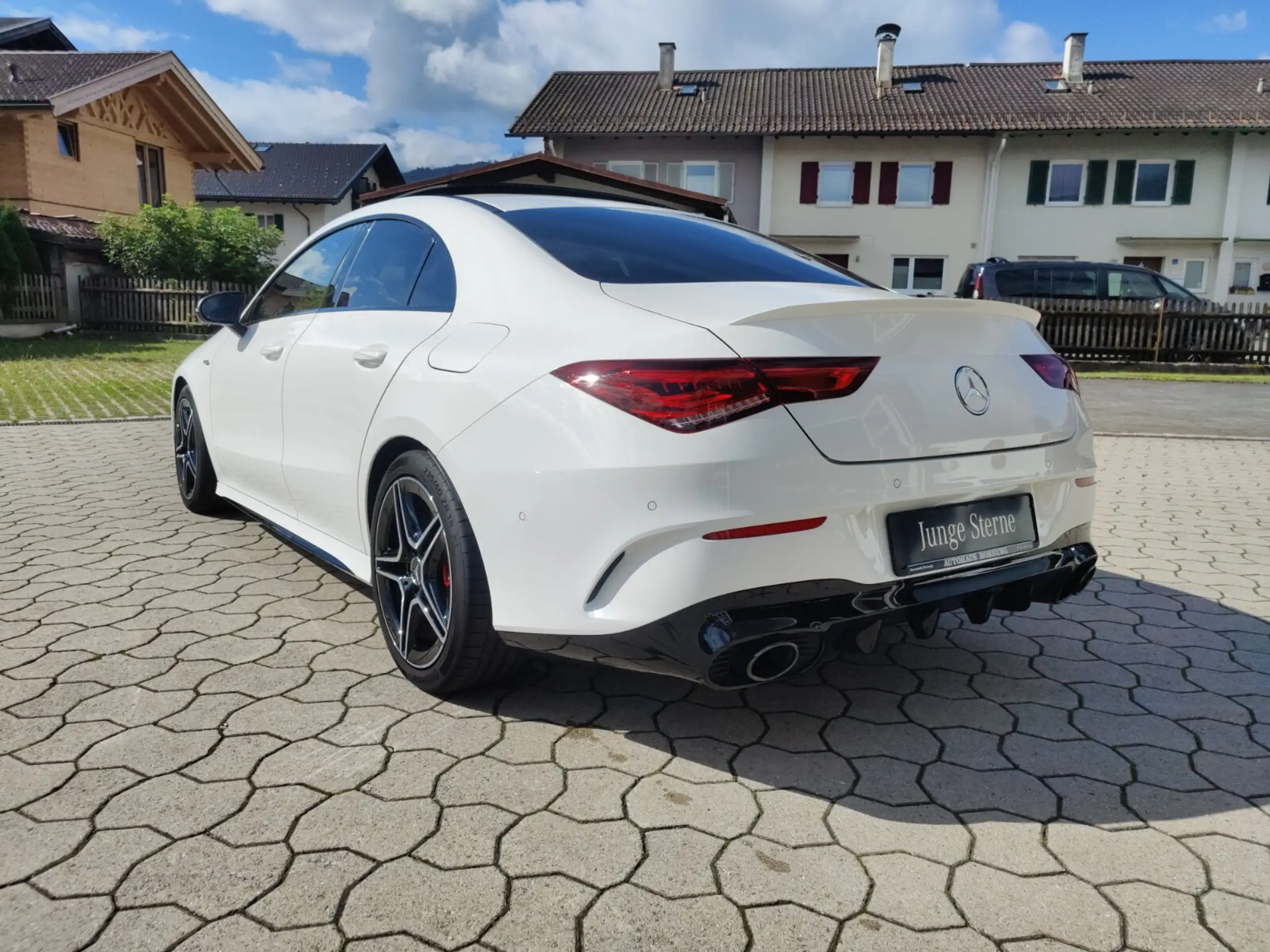 Mercedes-Benz - CLA 35 AMG