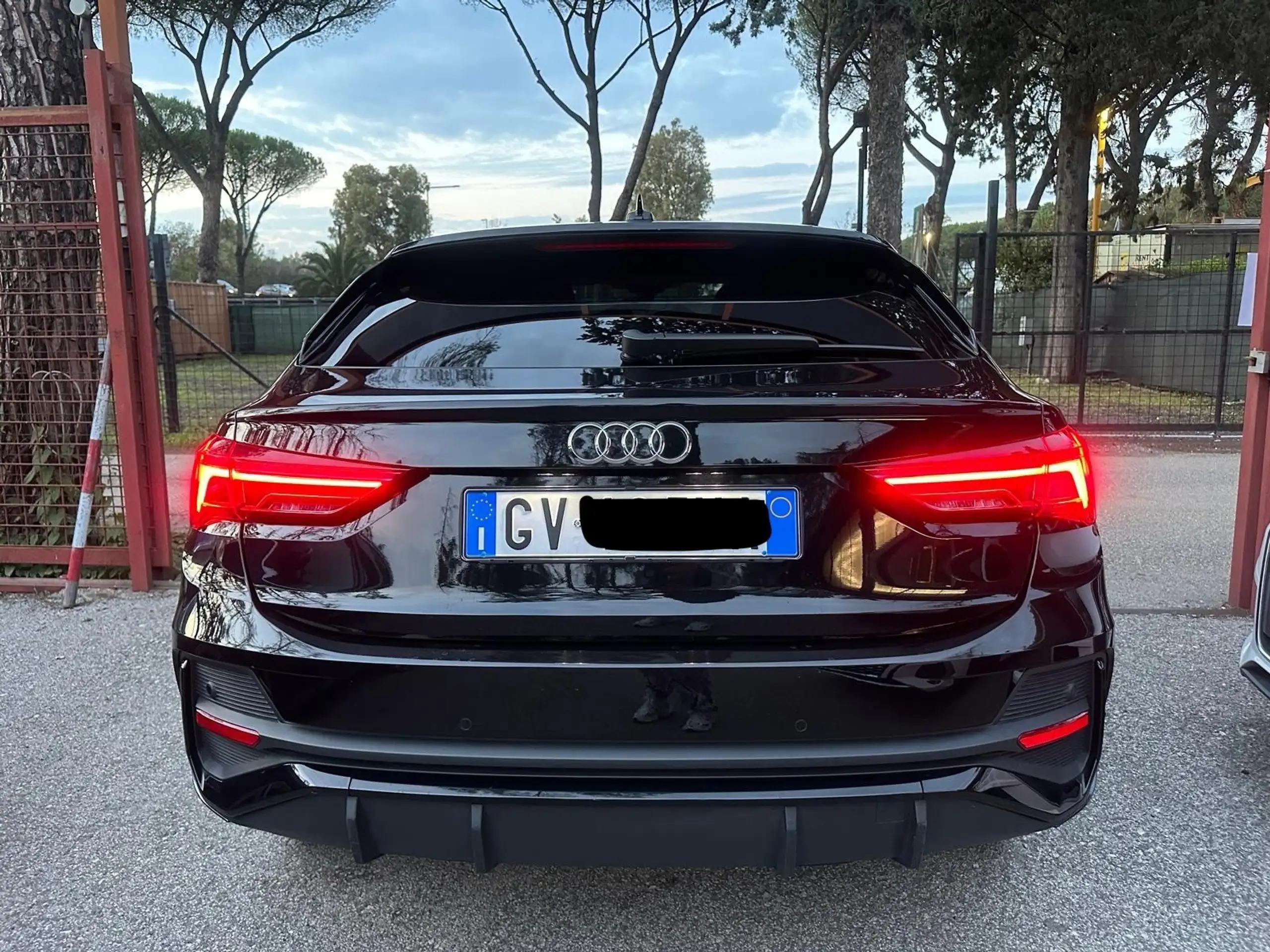 Audi - Q3