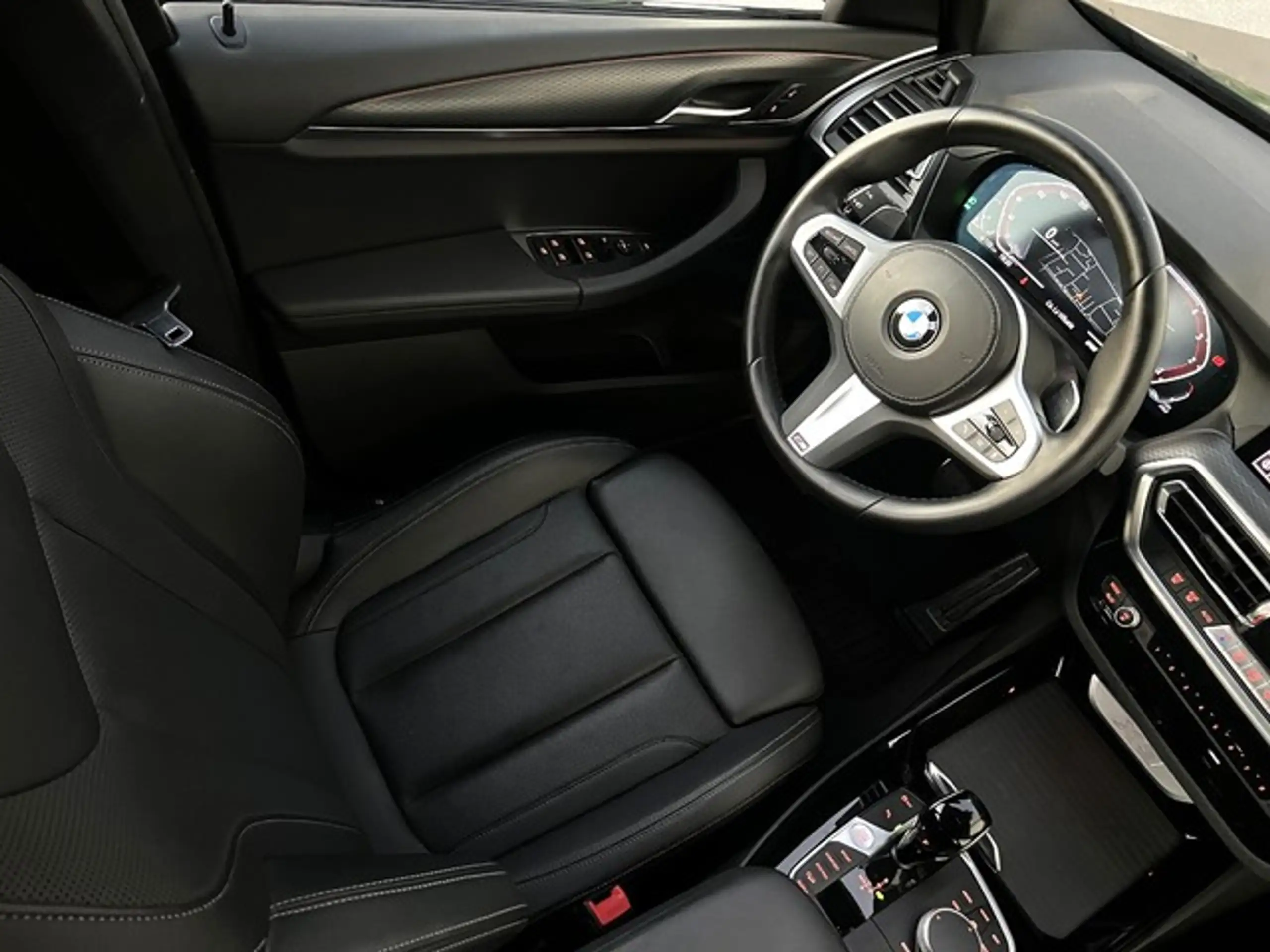 BMW - X3