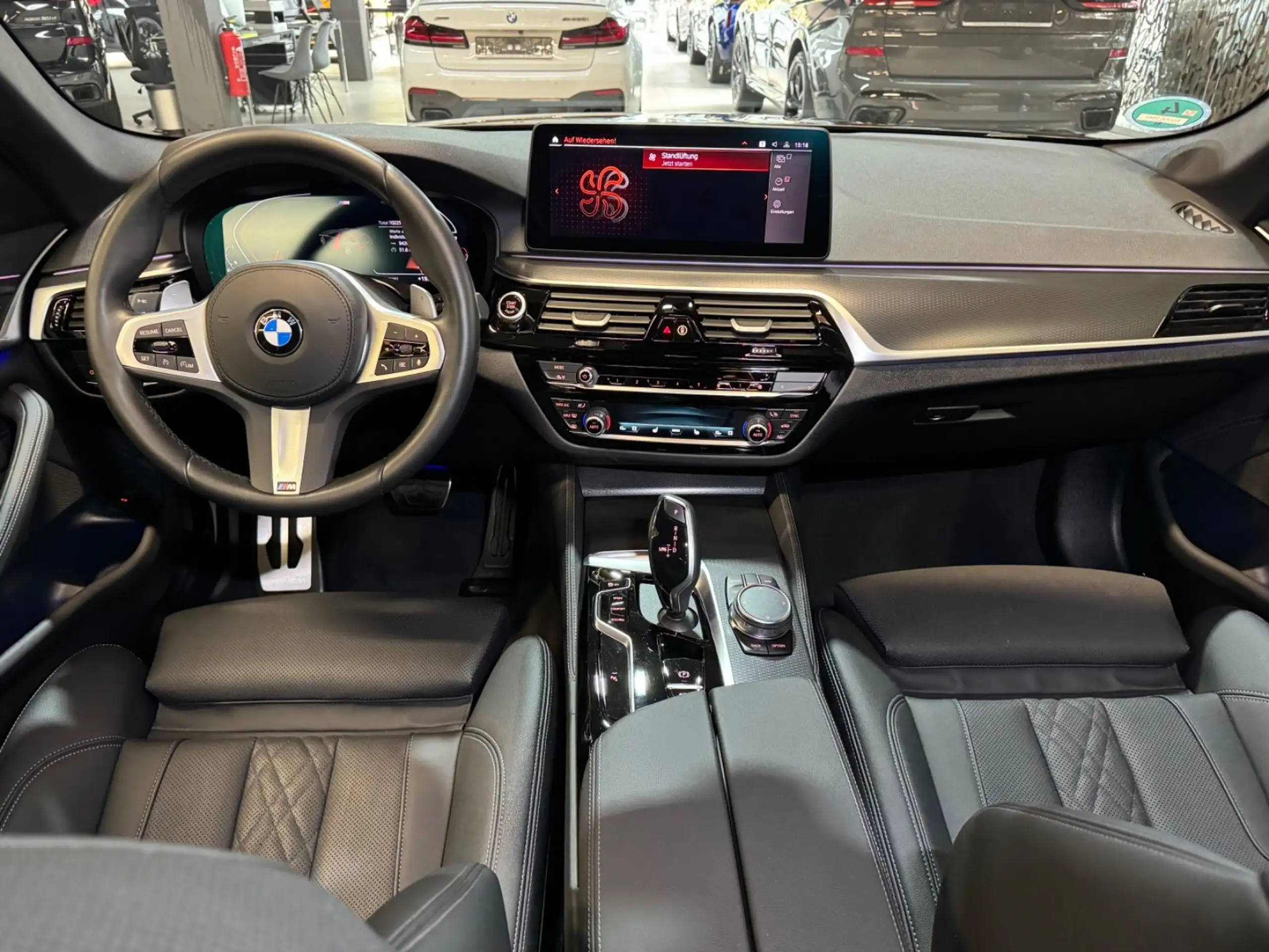 BMW - 530