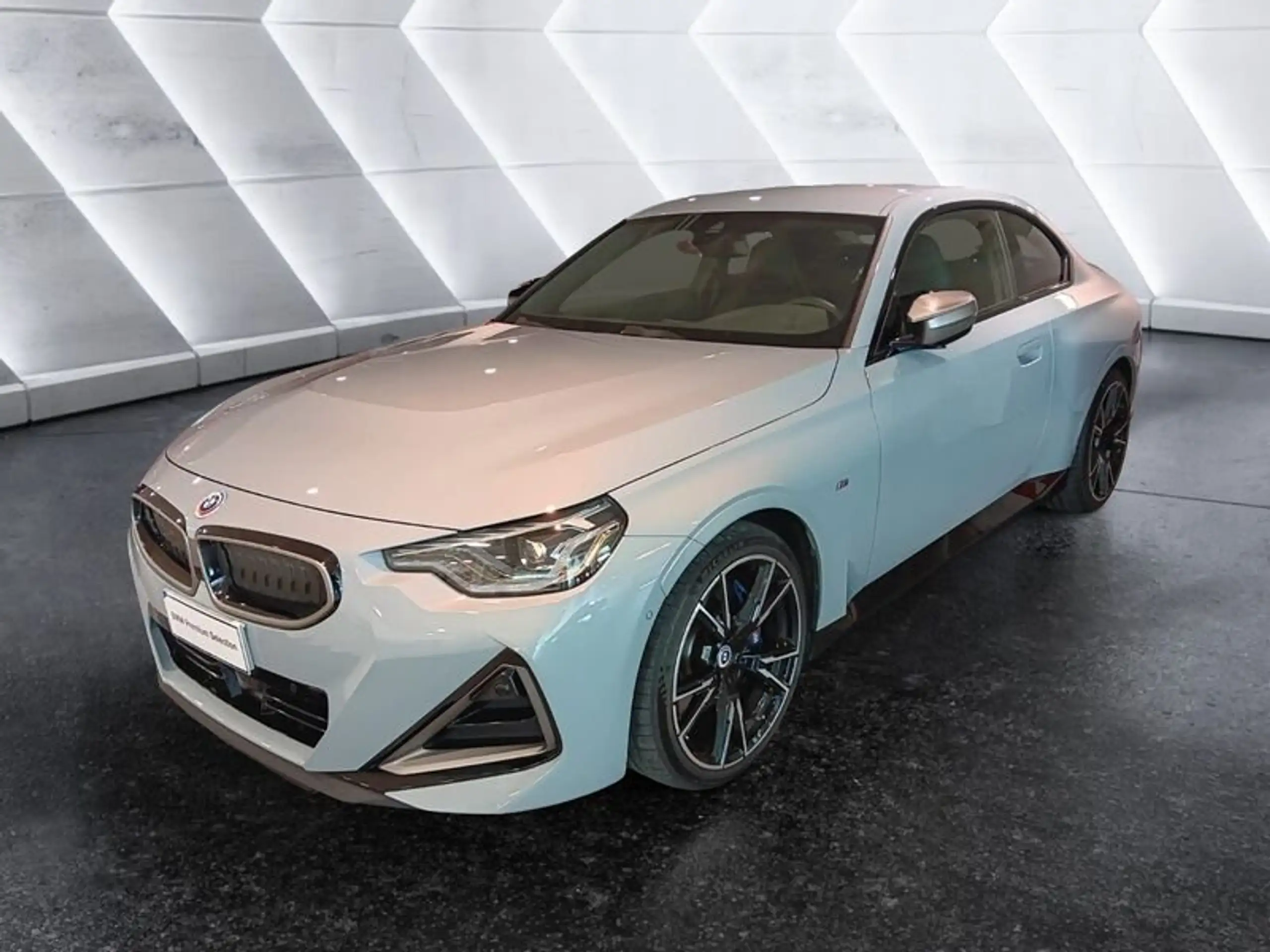 BMW - M2