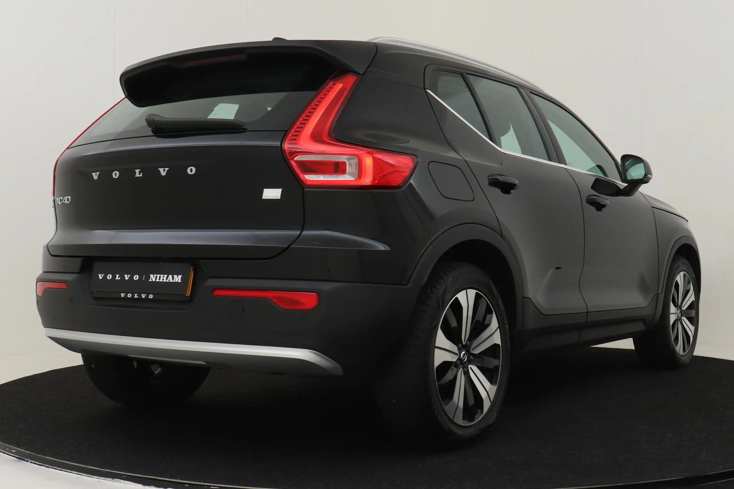 Volvo - XC40