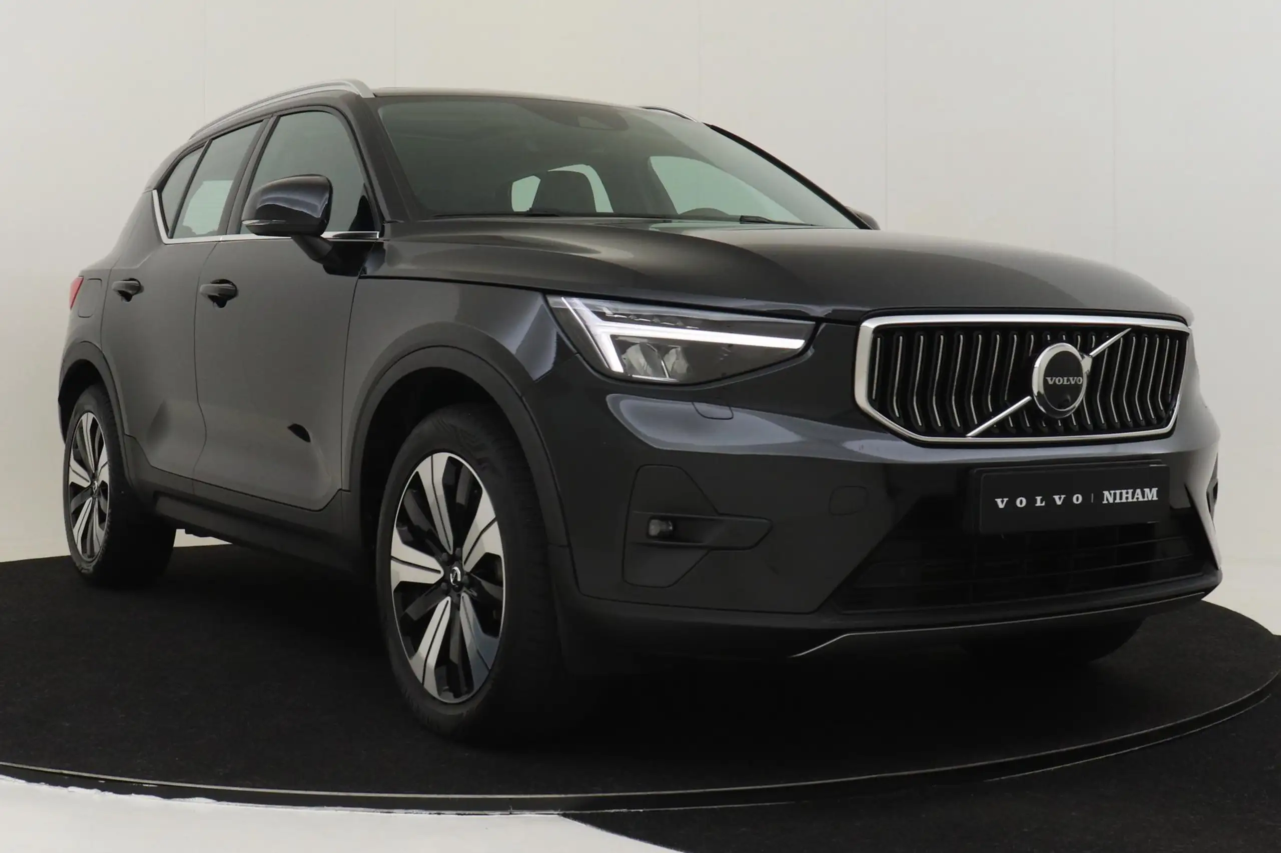 Volvo - XC40