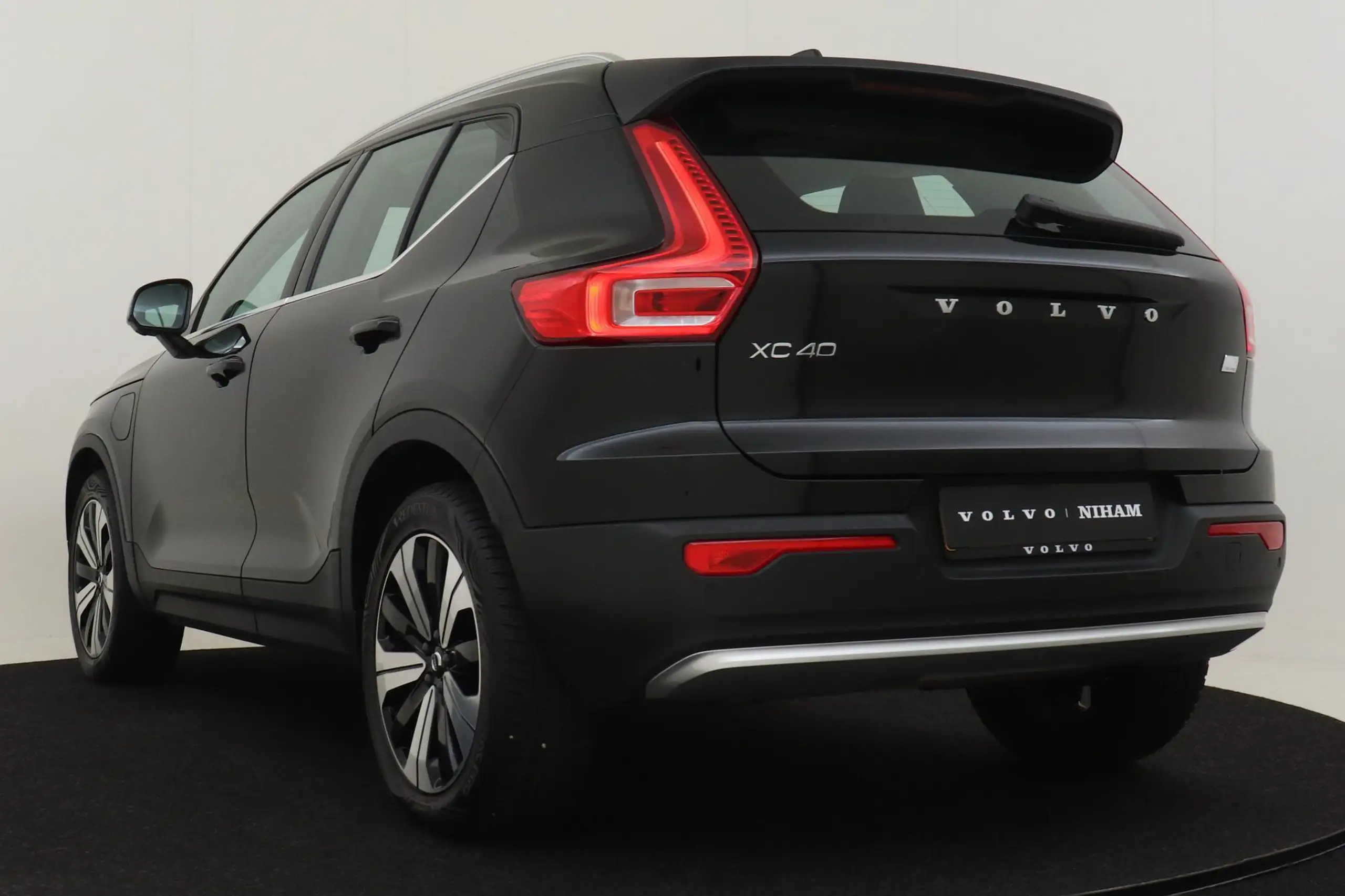 Volvo - XC40