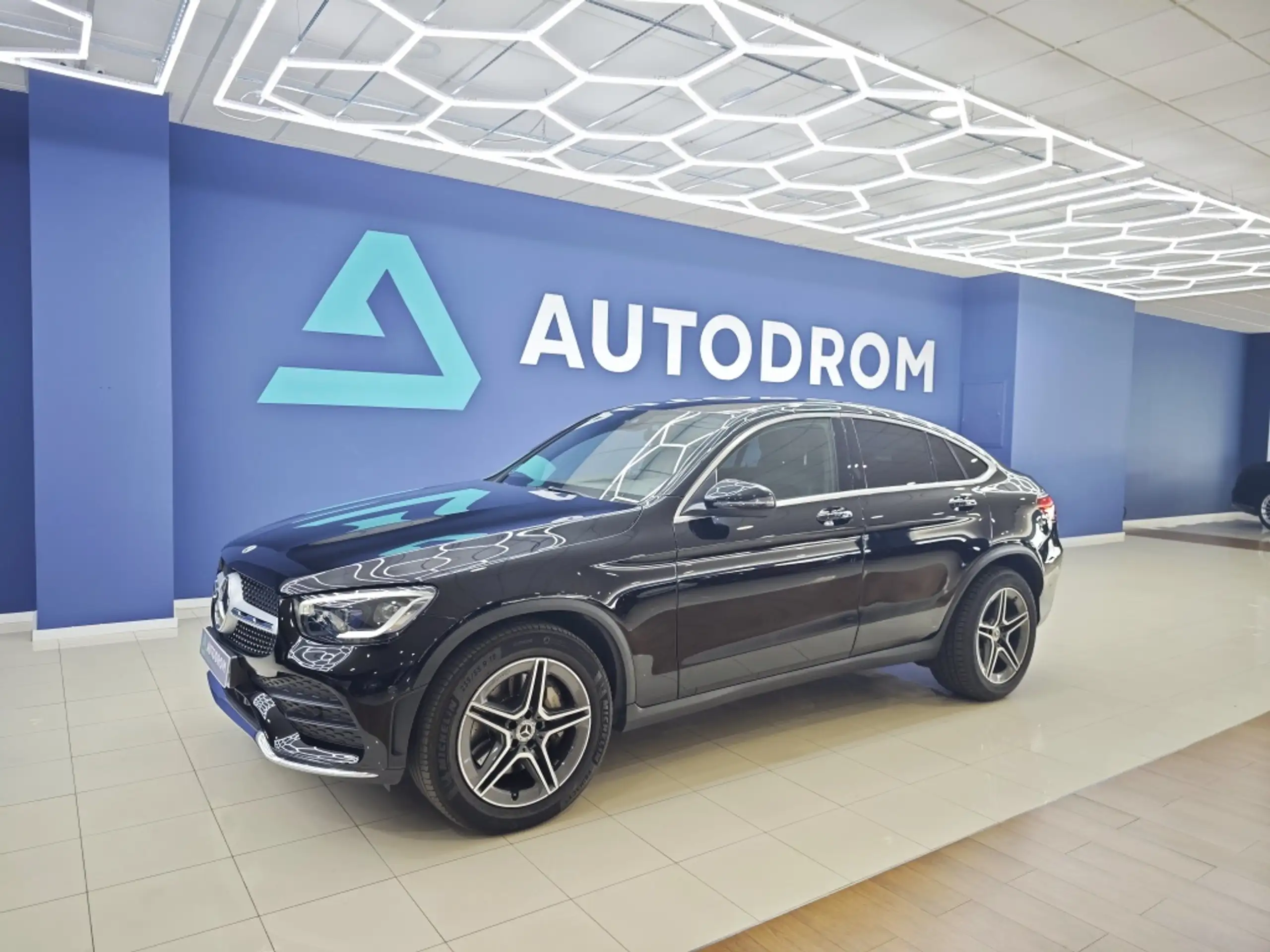 Mercedes-Benz - GLC 220