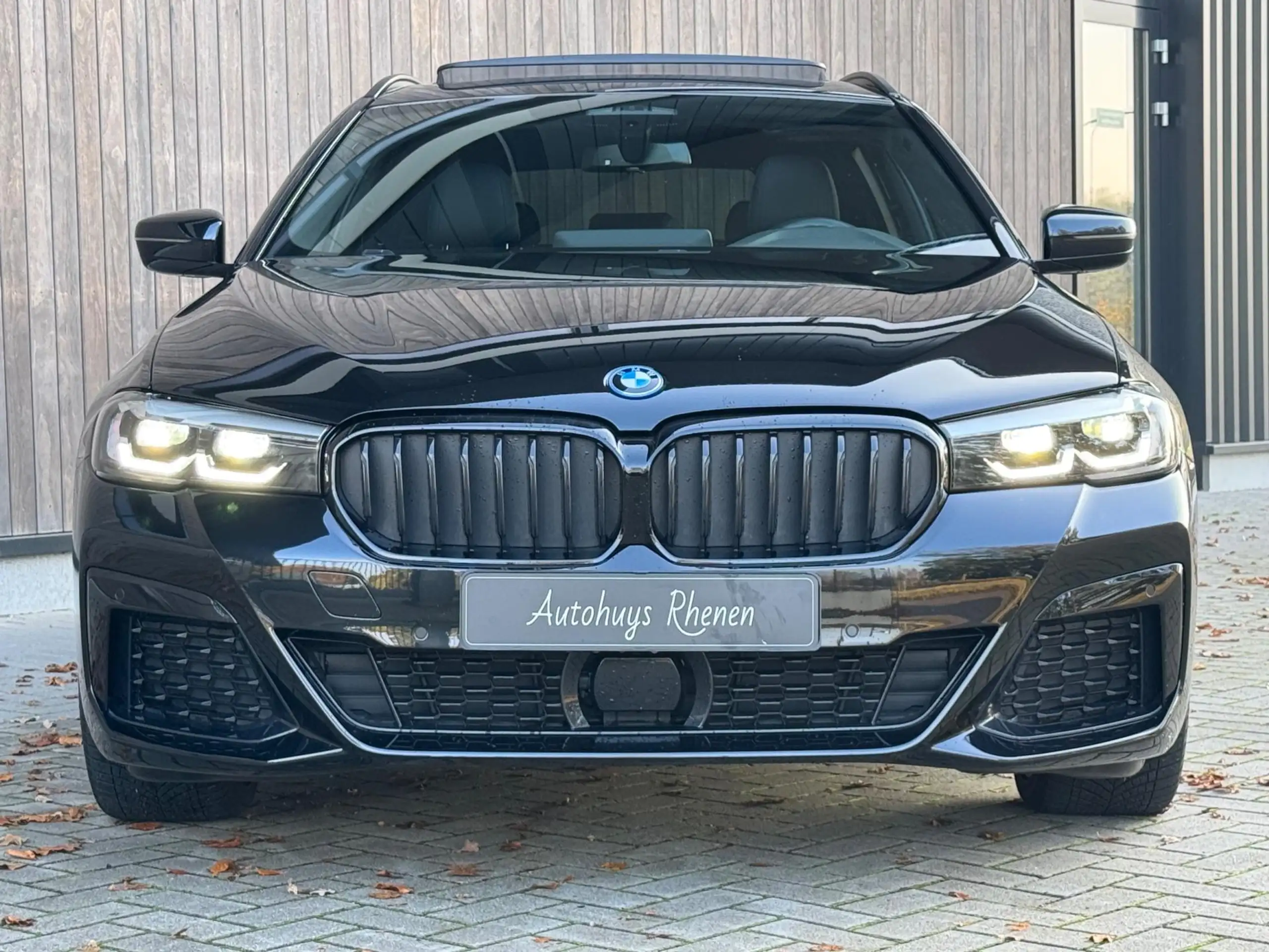 BMW - 530