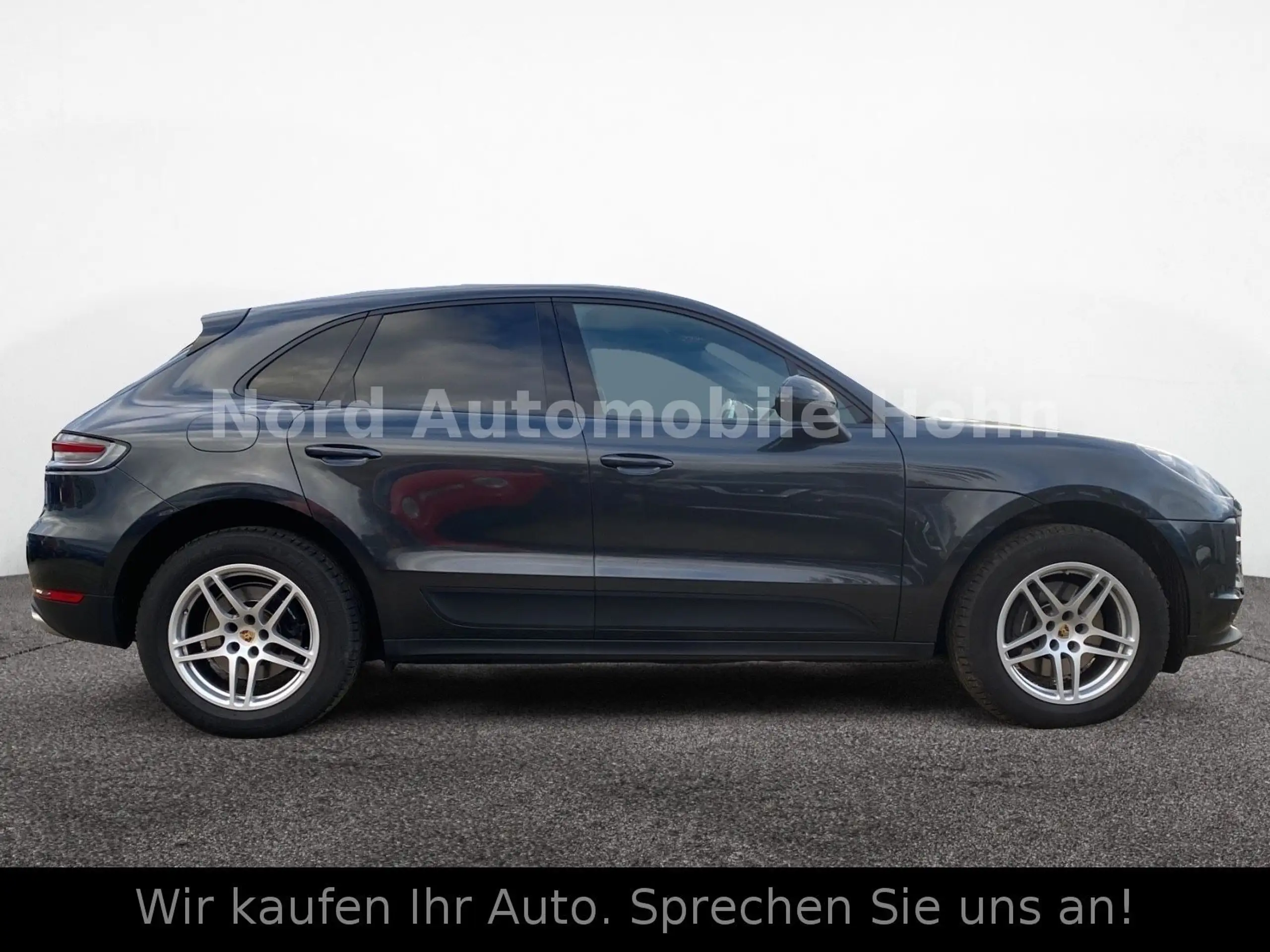 Porsche - Macan