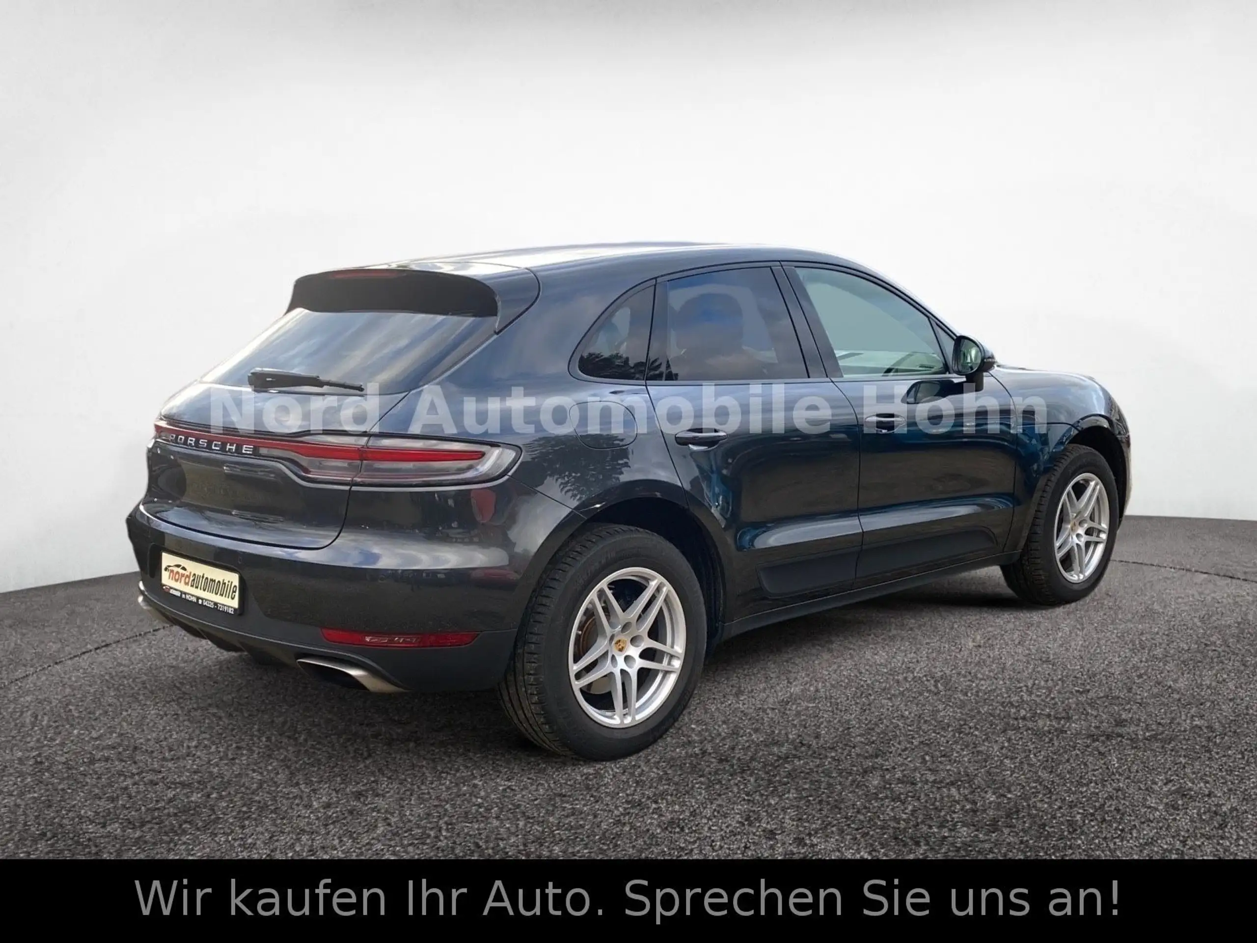 Porsche - Macan