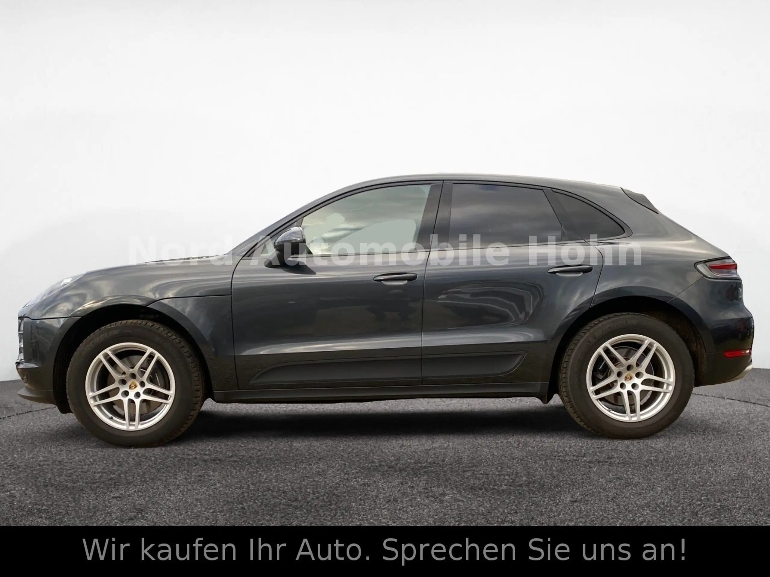 Porsche - Macan