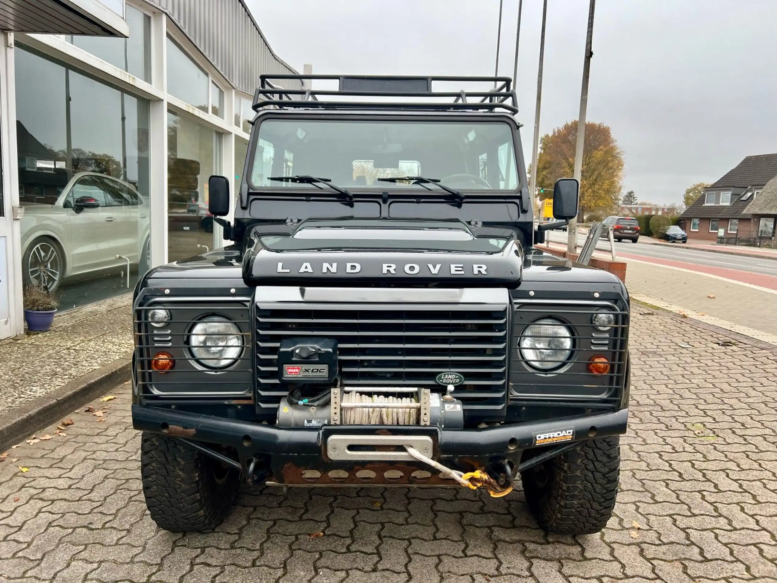 Land Rover - Defender