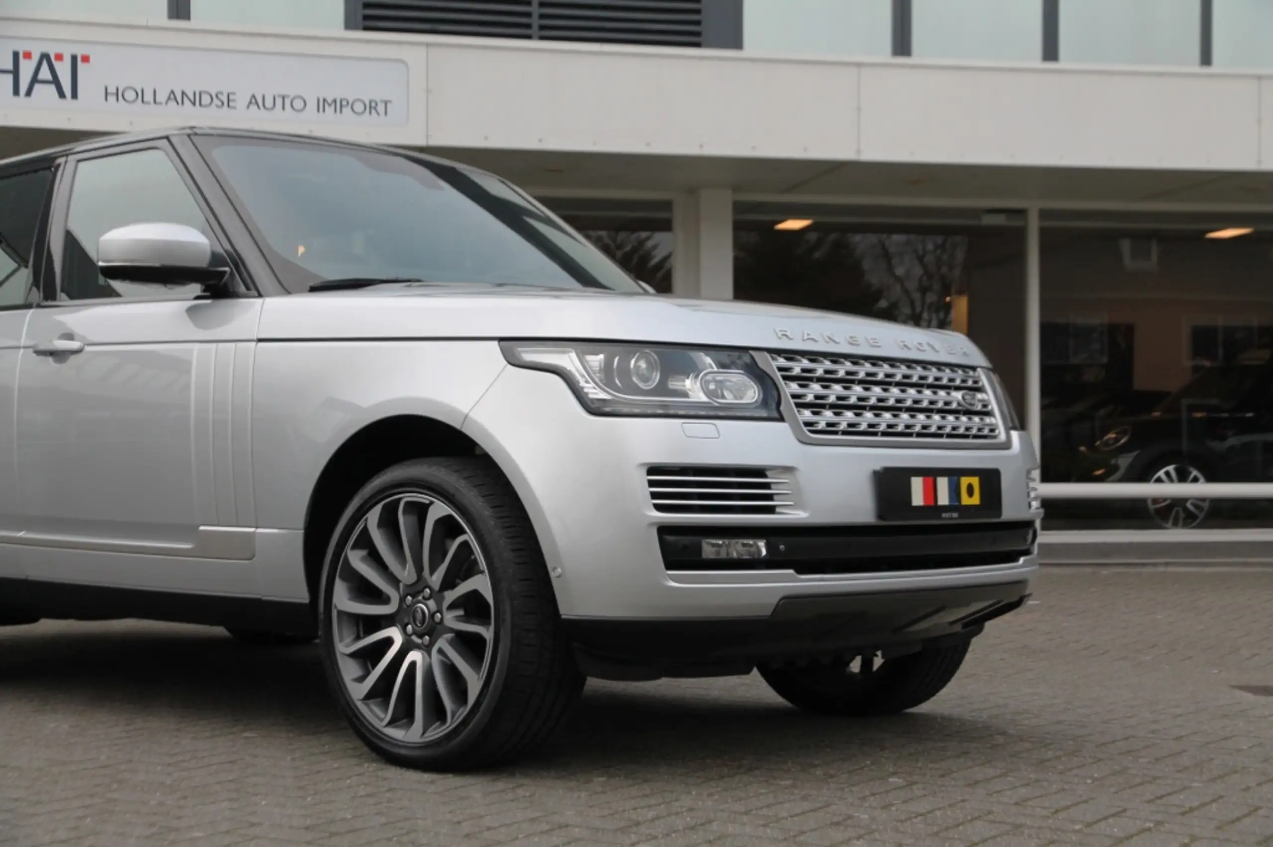 Land Rover - Range Rover