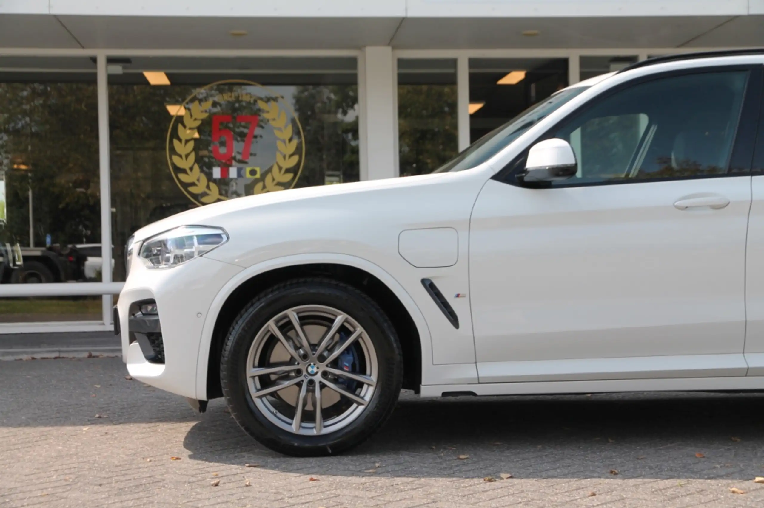 BMW - X3