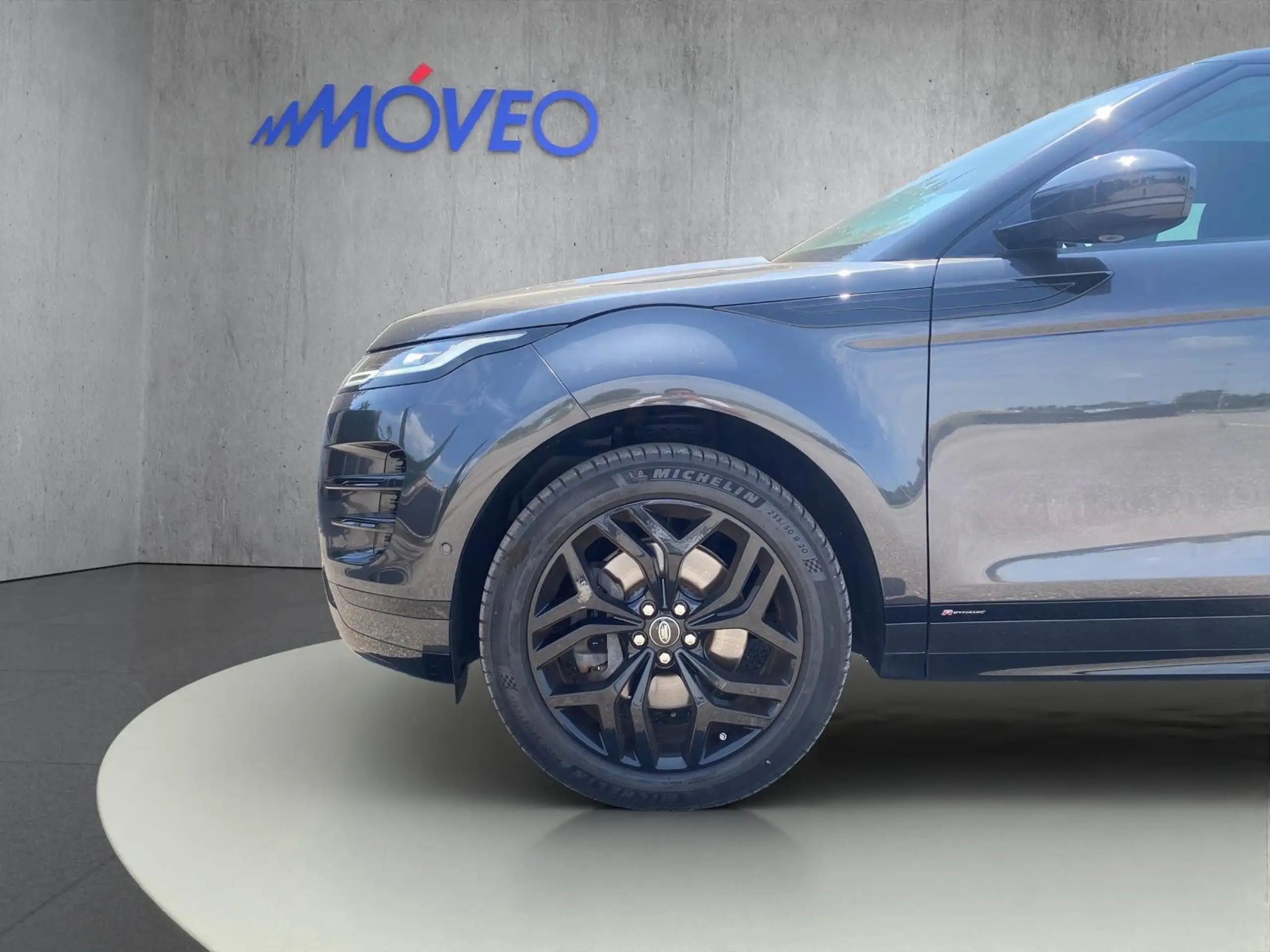 Land Rover - Range Rover Evoque