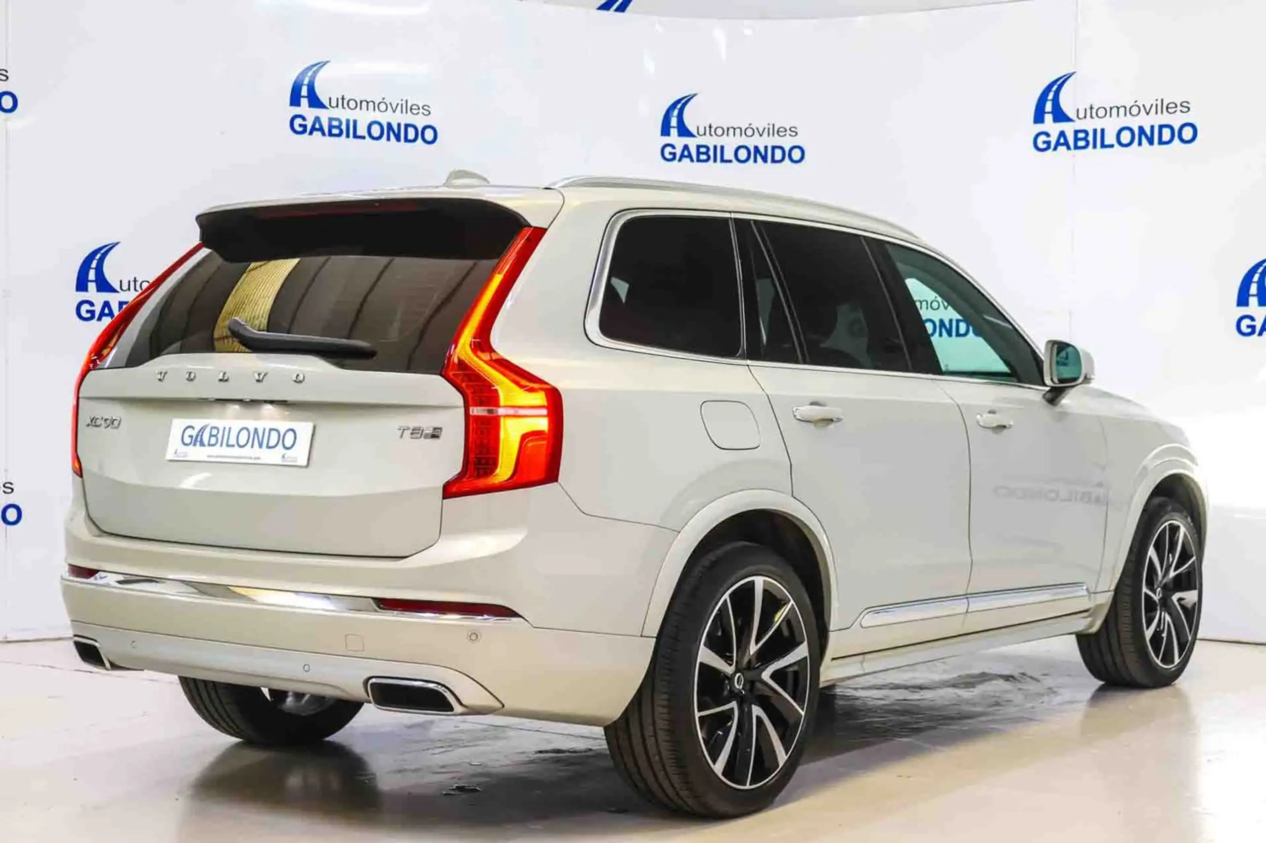 Volvo - XC90