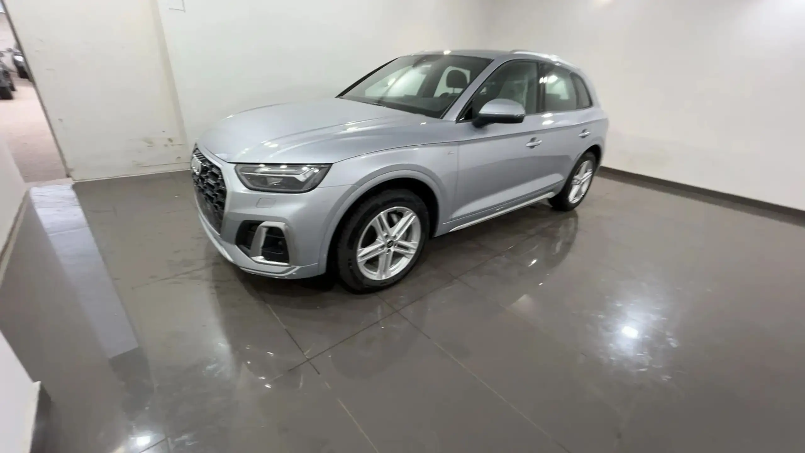 Audi - Q5