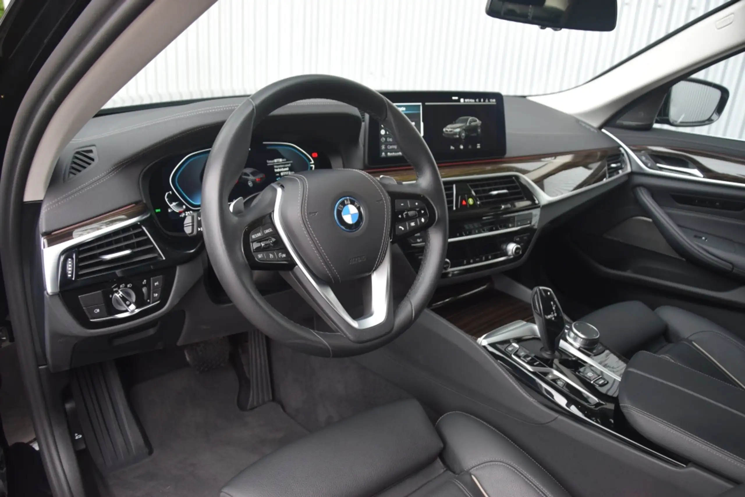 BMW - 545