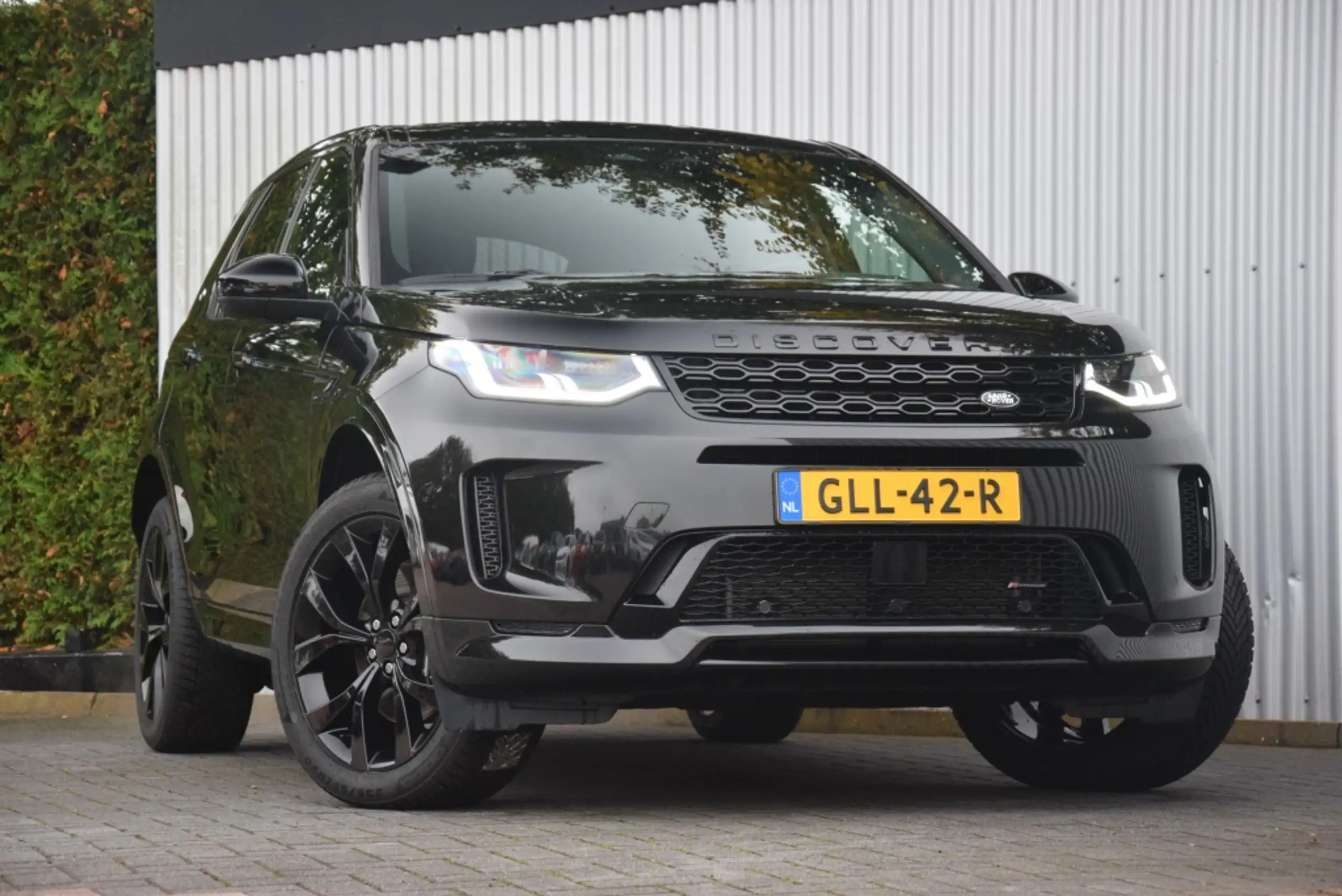 Land Rover - Discovery Sport