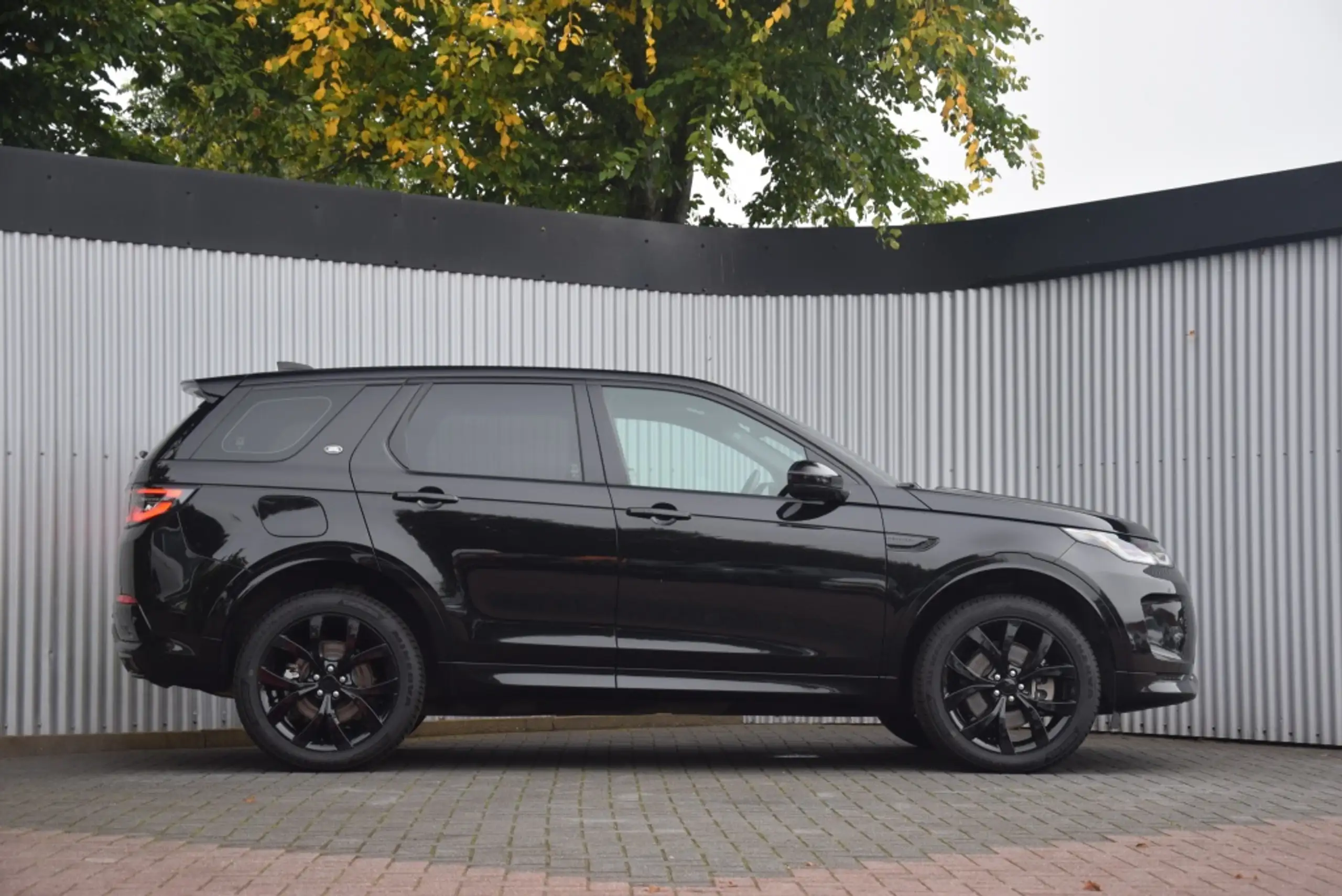 Land Rover - Discovery Sport