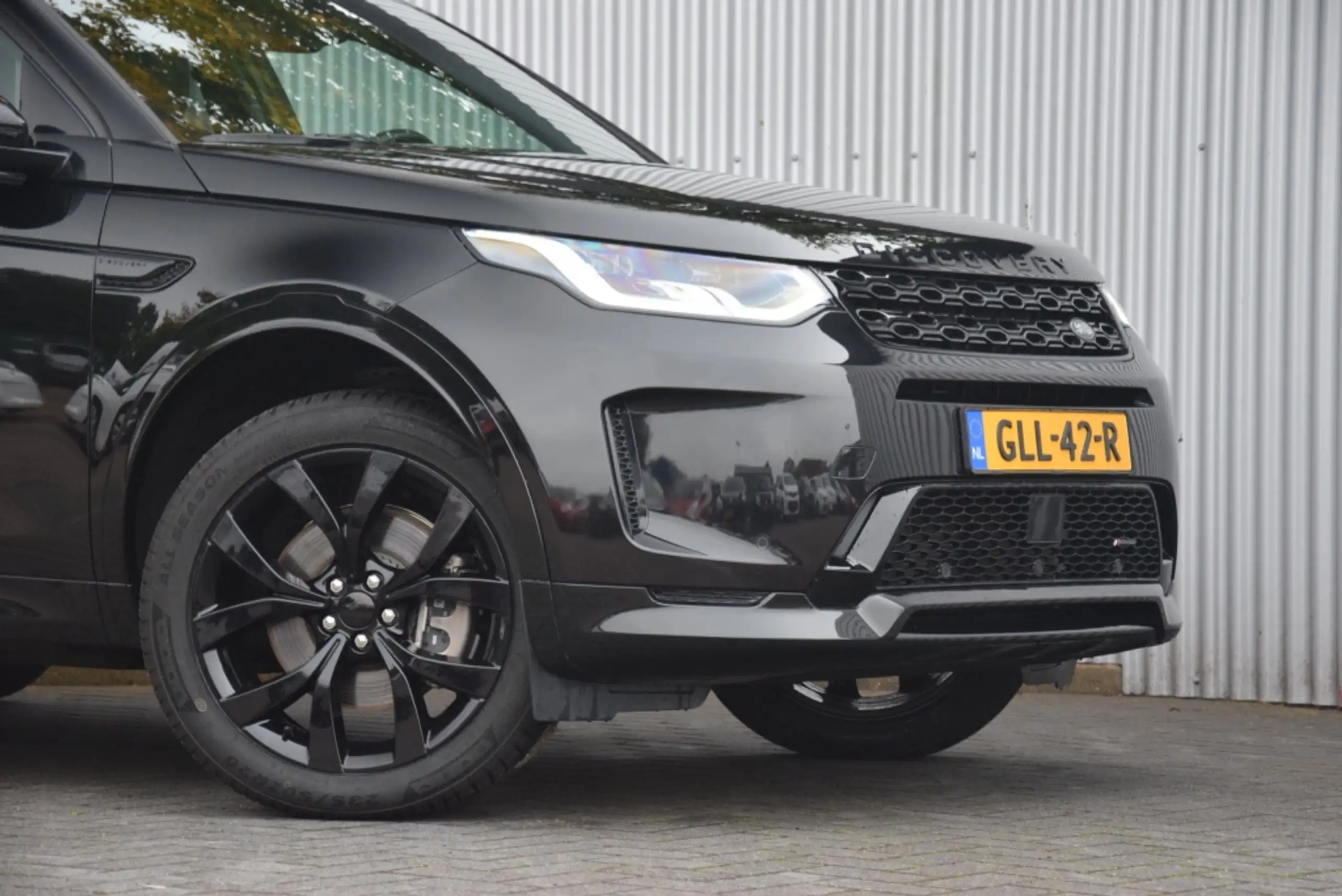 Land Rover - Discovery Sport