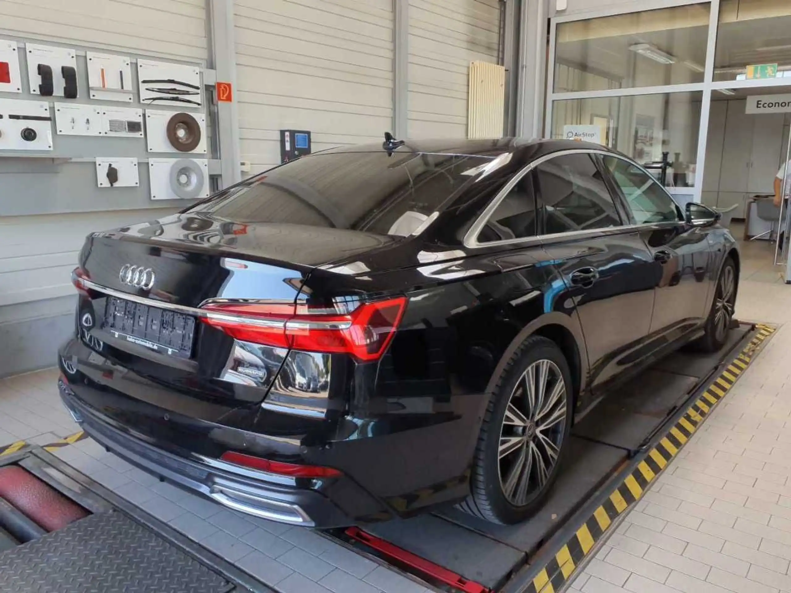 Audi - A6